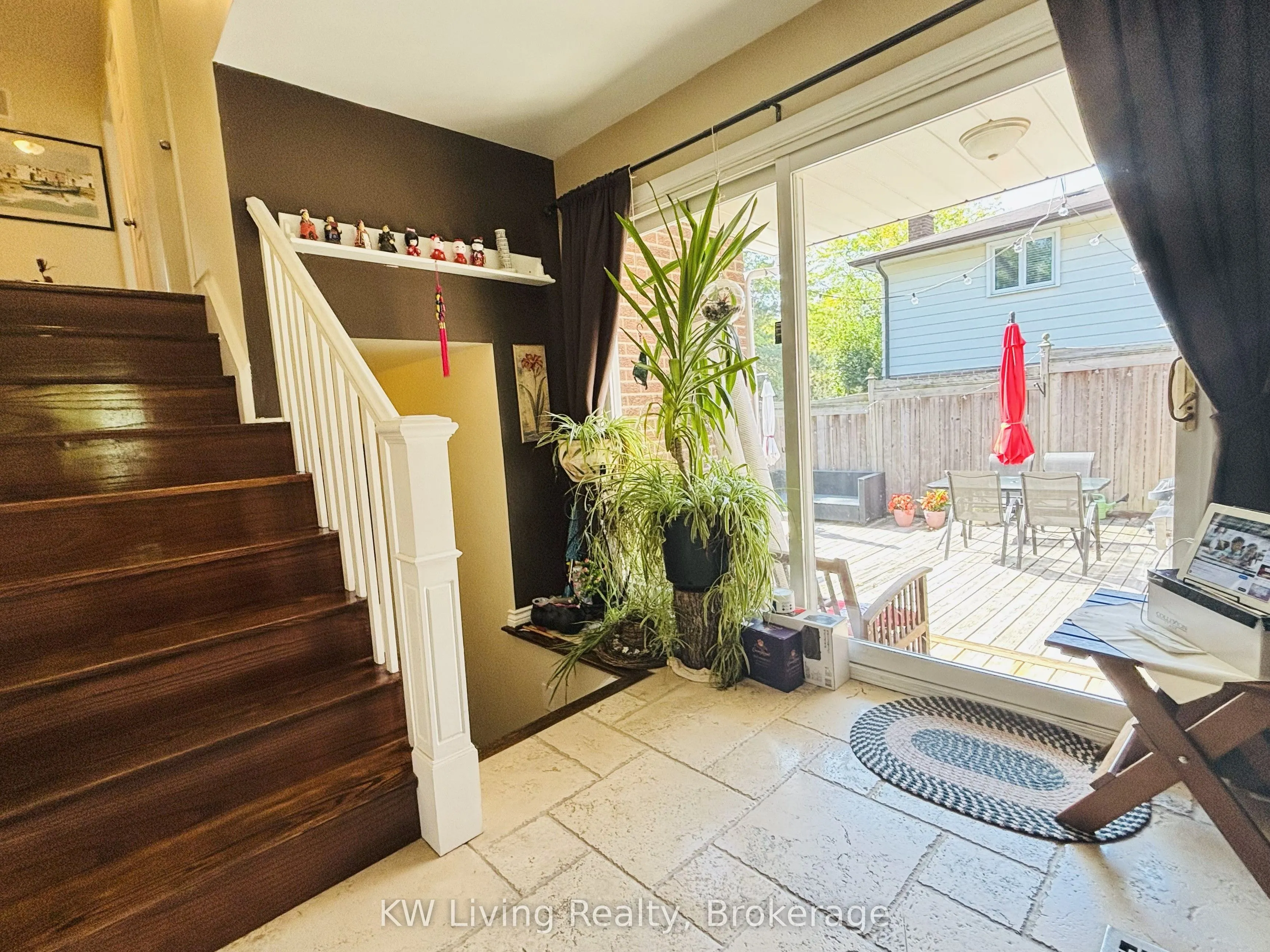 2084 Thornlea Drive