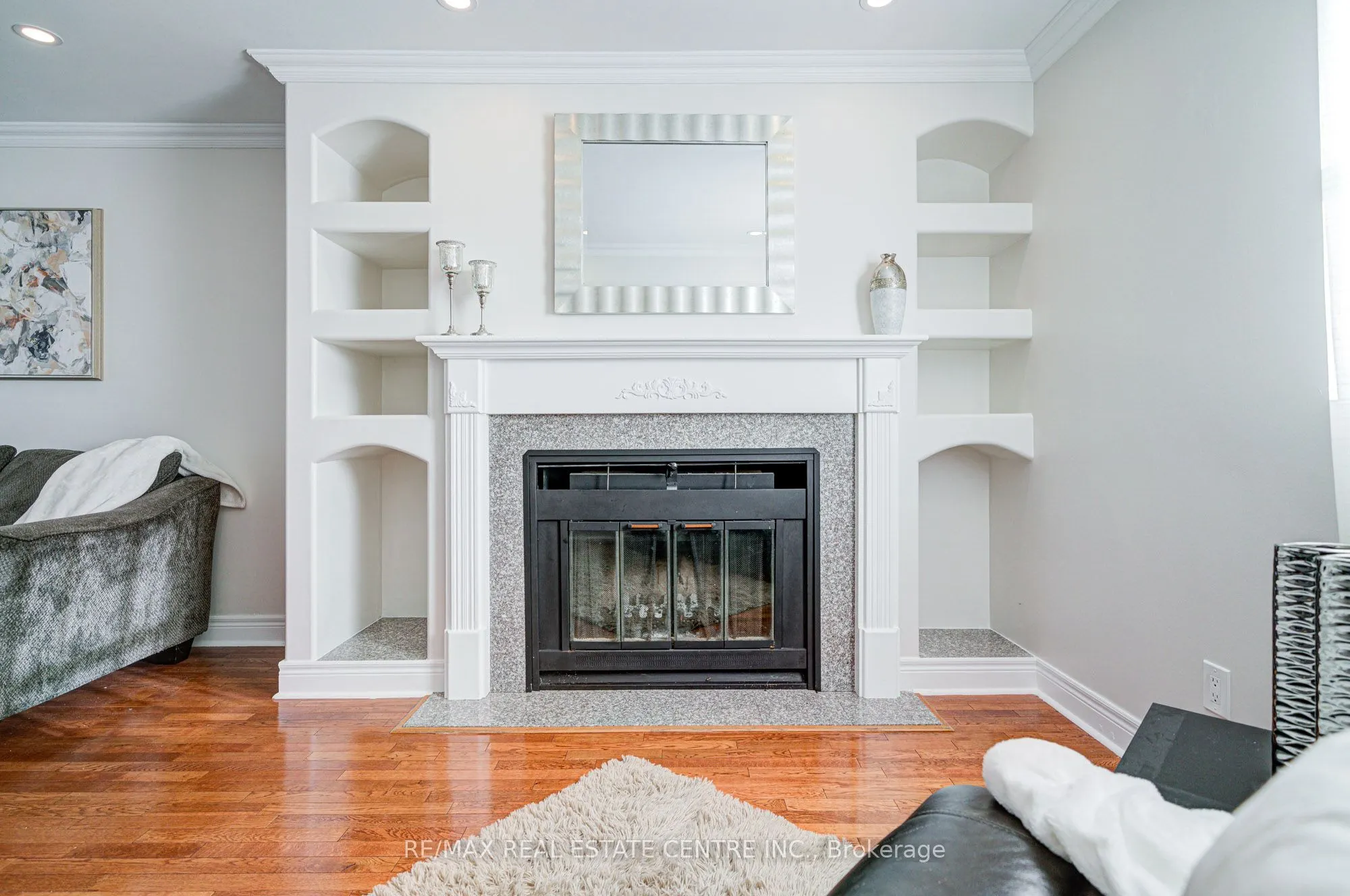 32 Agnes Street