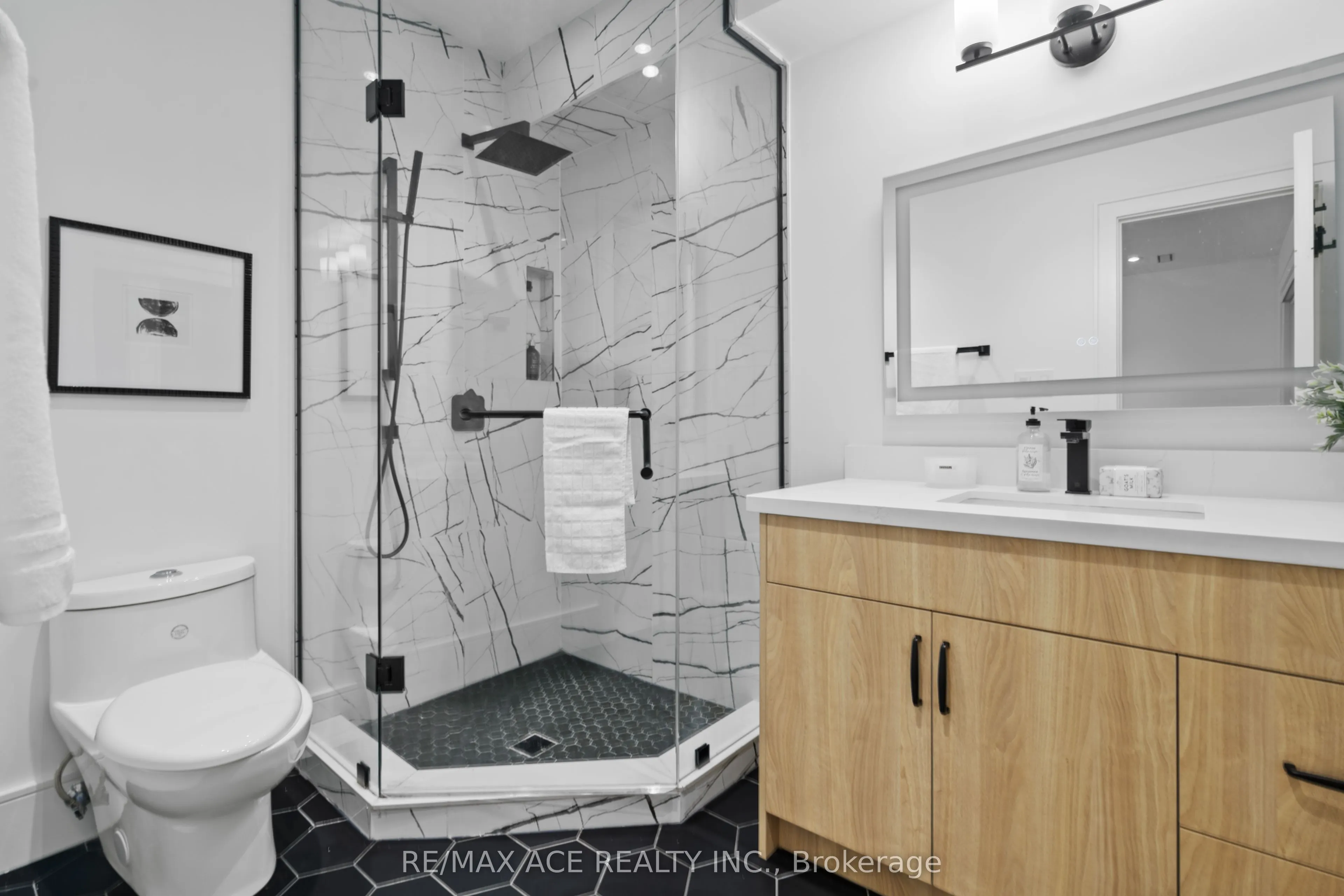 10A Benson Avenue W