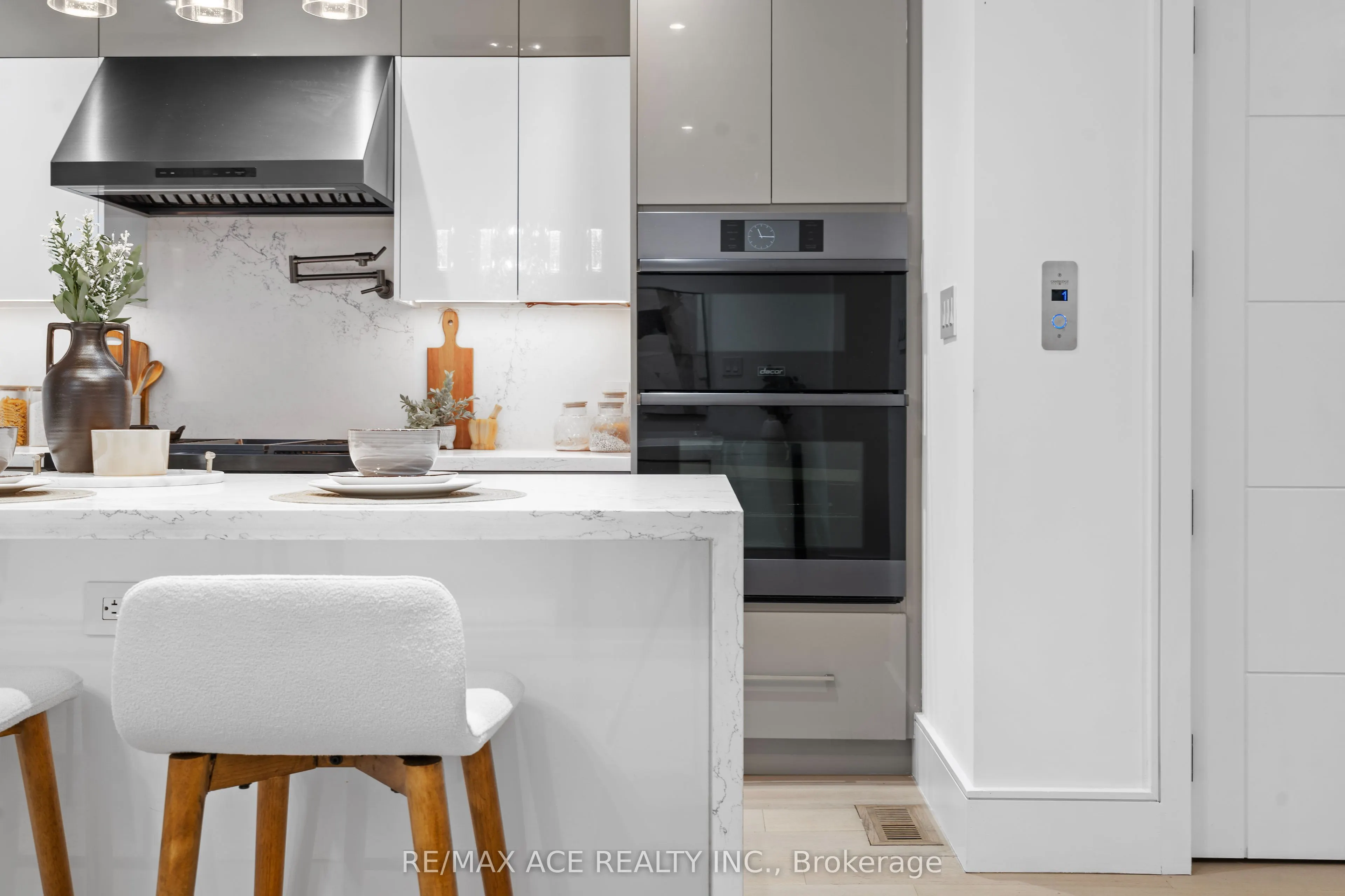 10A Benson Avenue W