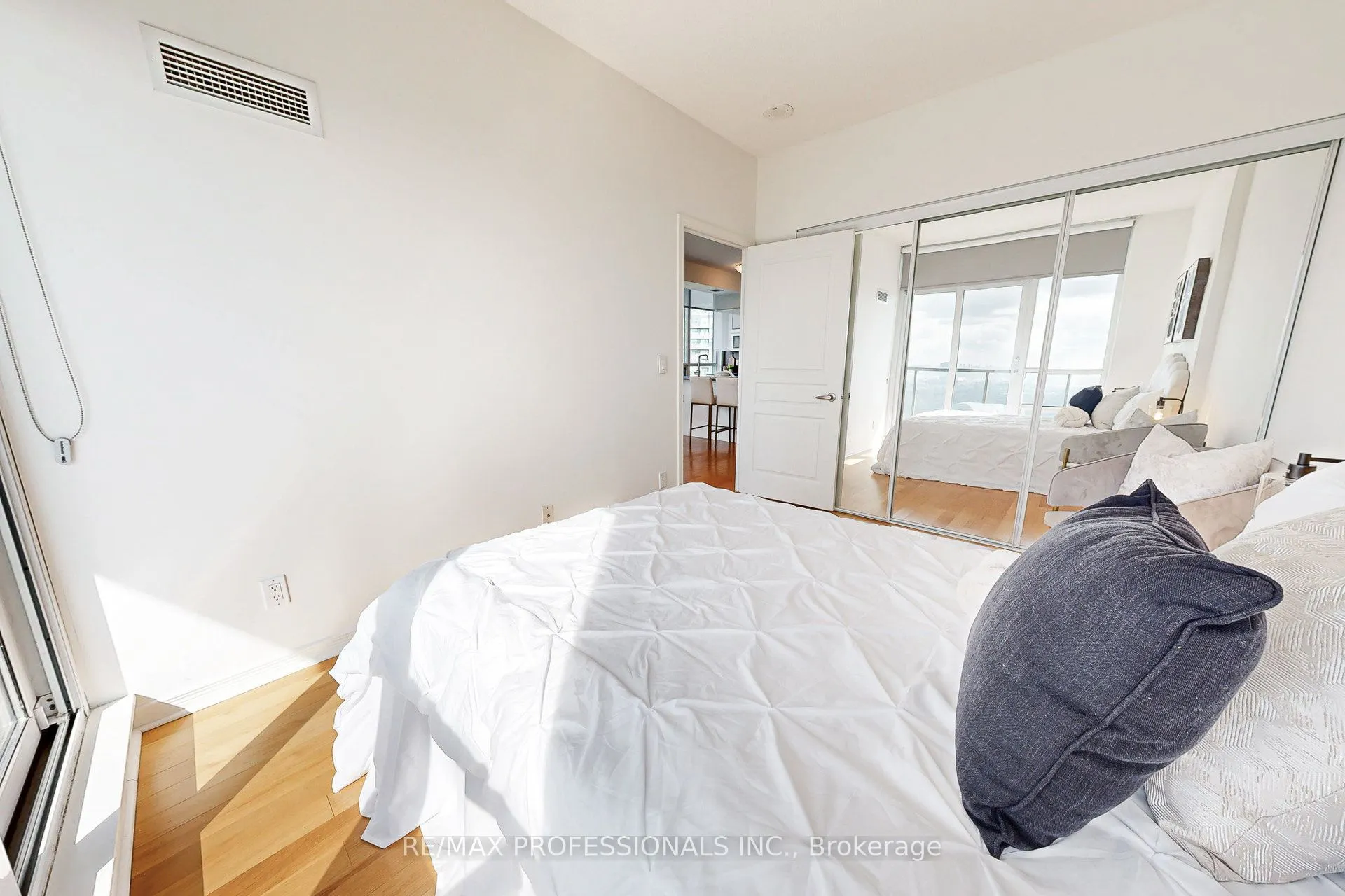 2230 Lake Shore Boulevard W, #4203