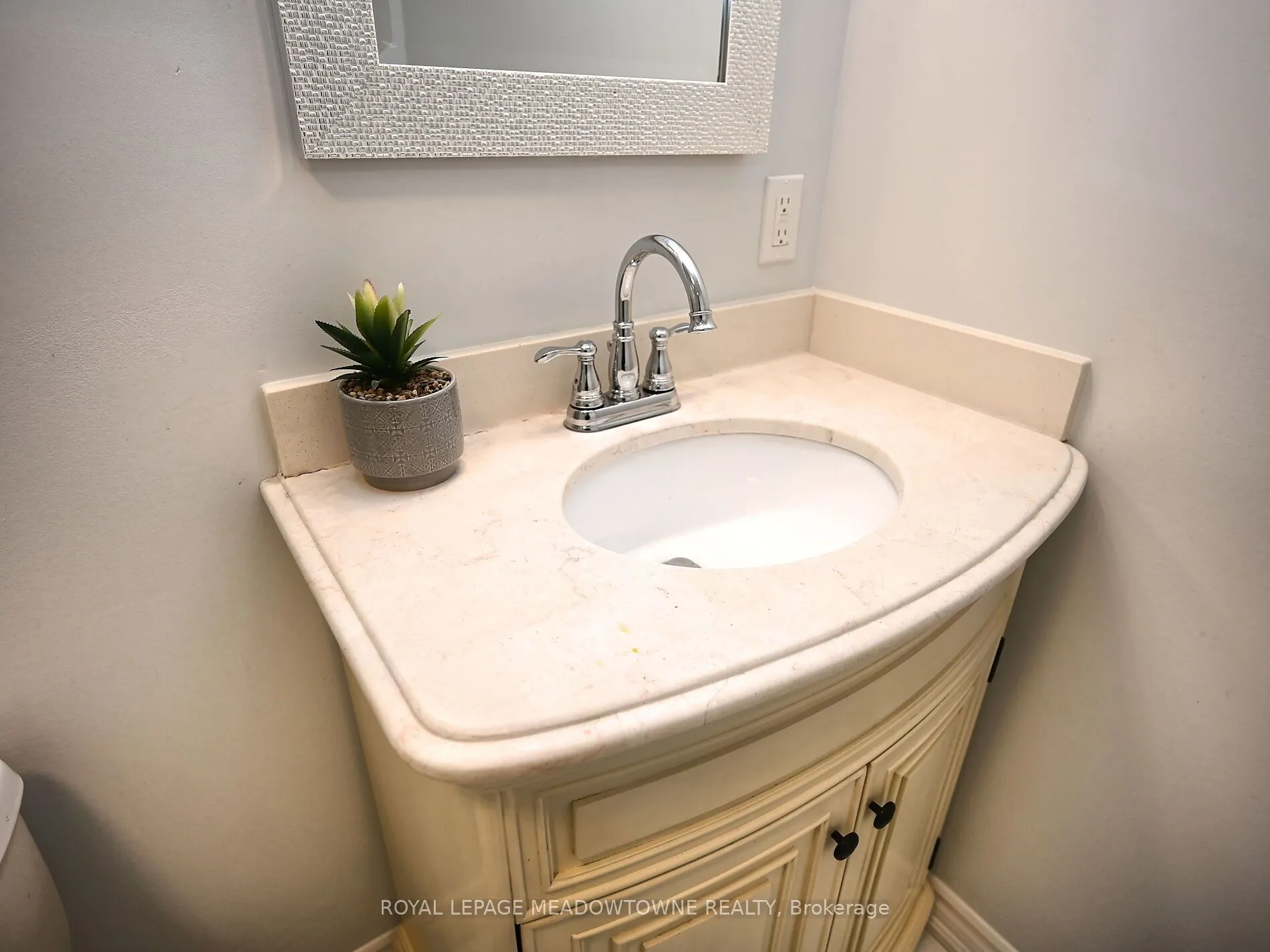 2378 Wasaga Drive