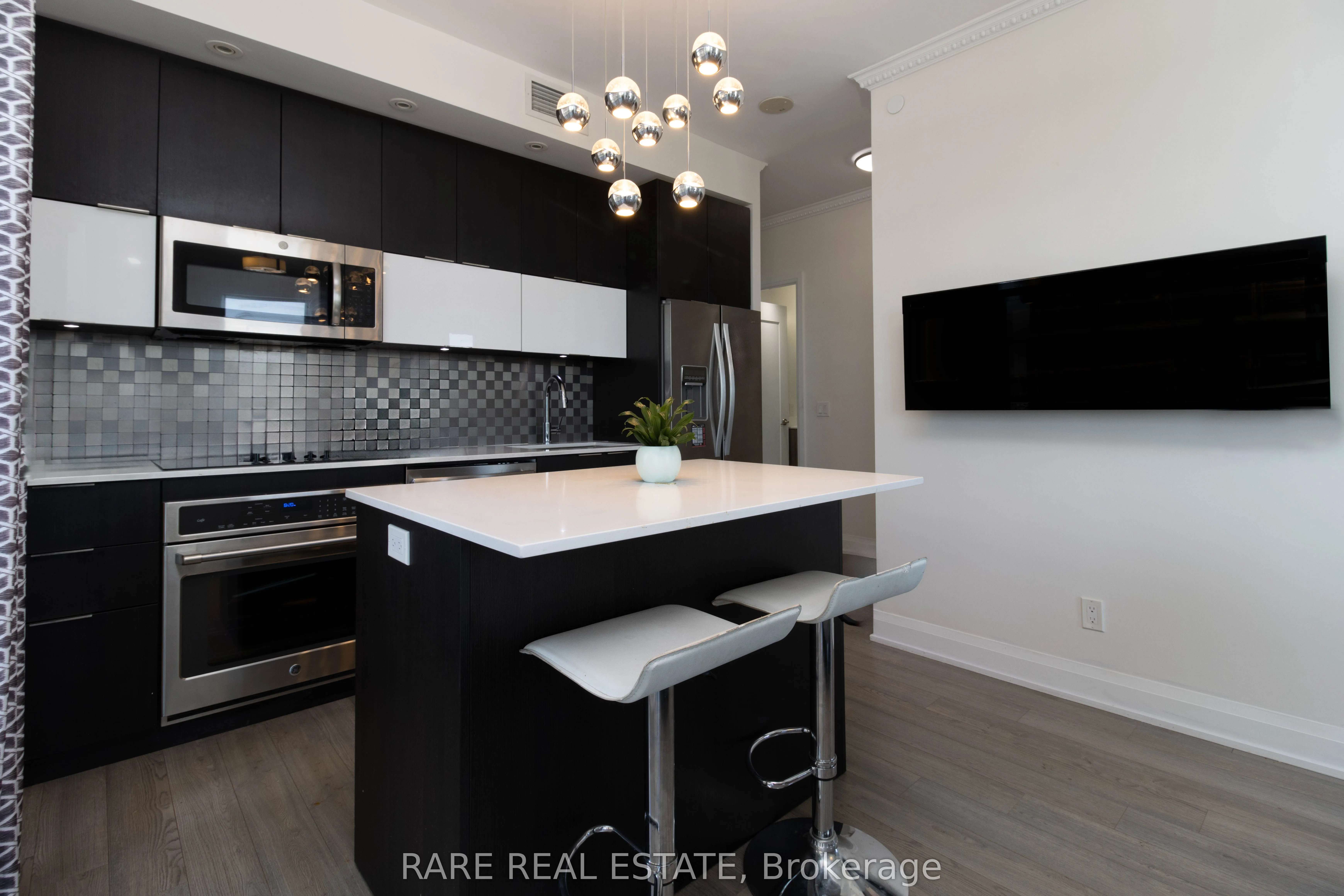 56 Annie Craig Drive, #1908
