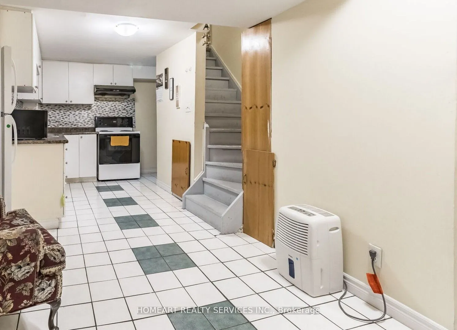 36 Swennen Drive, #Lower