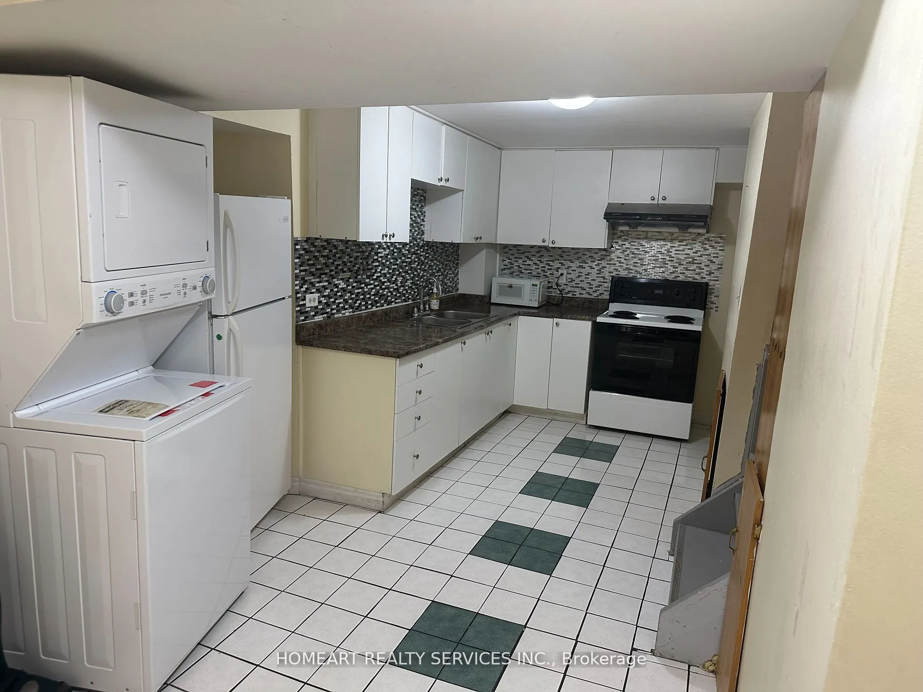 36 Swennen Drive, #Lower