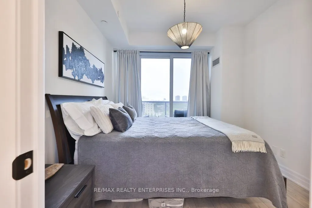 36 Elm Drive W, #705