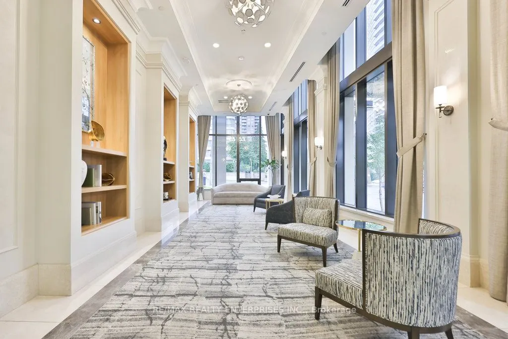 36 Elm Drive W, #705