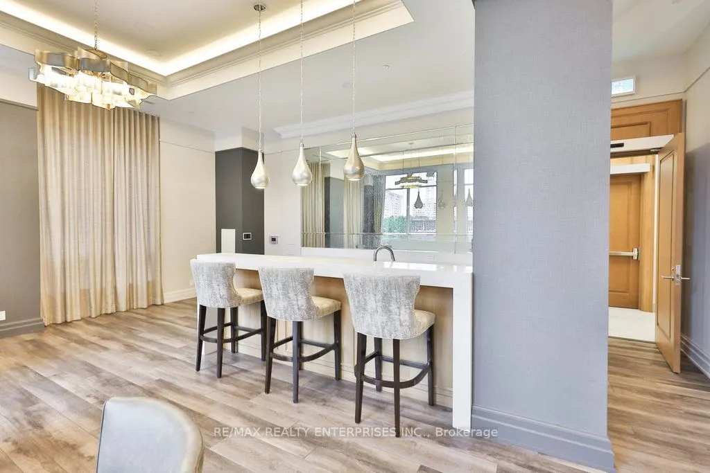 36 Elm Drive W, #705