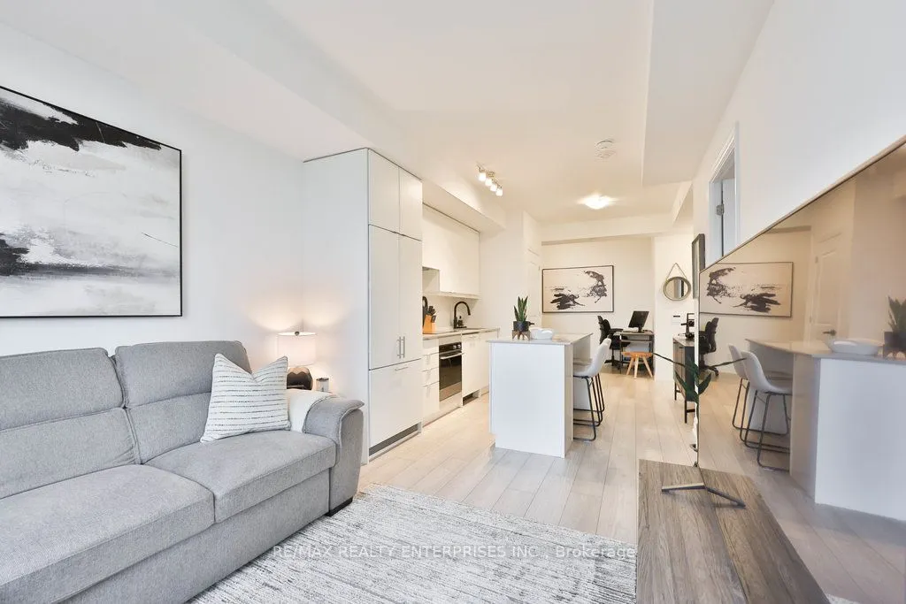 36 Elm Drive W, #705