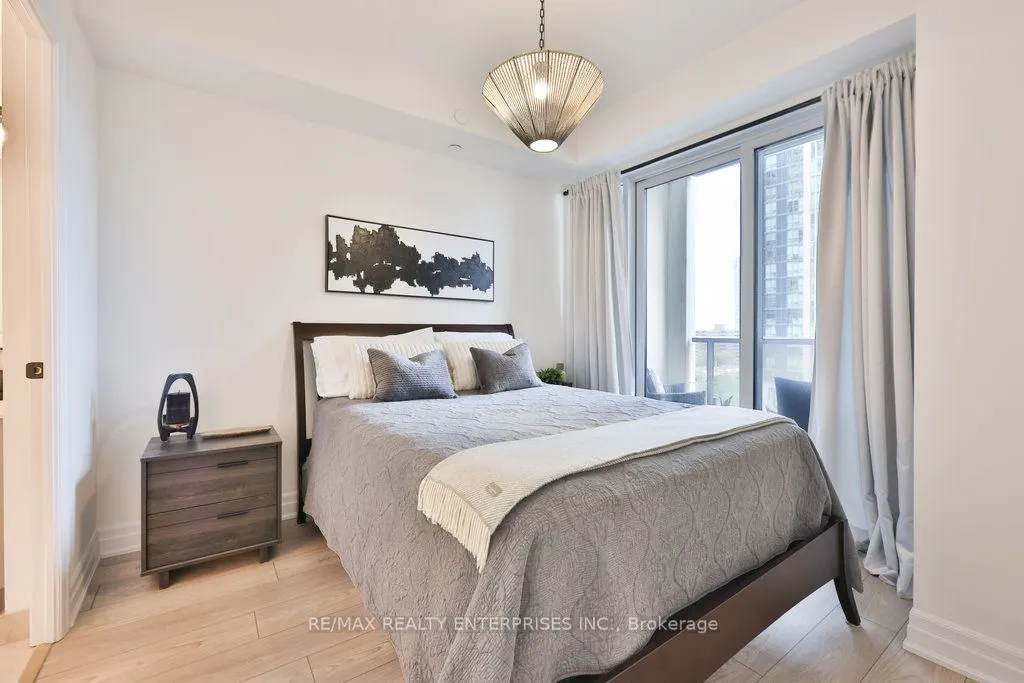 36 Elm Drive W, #705