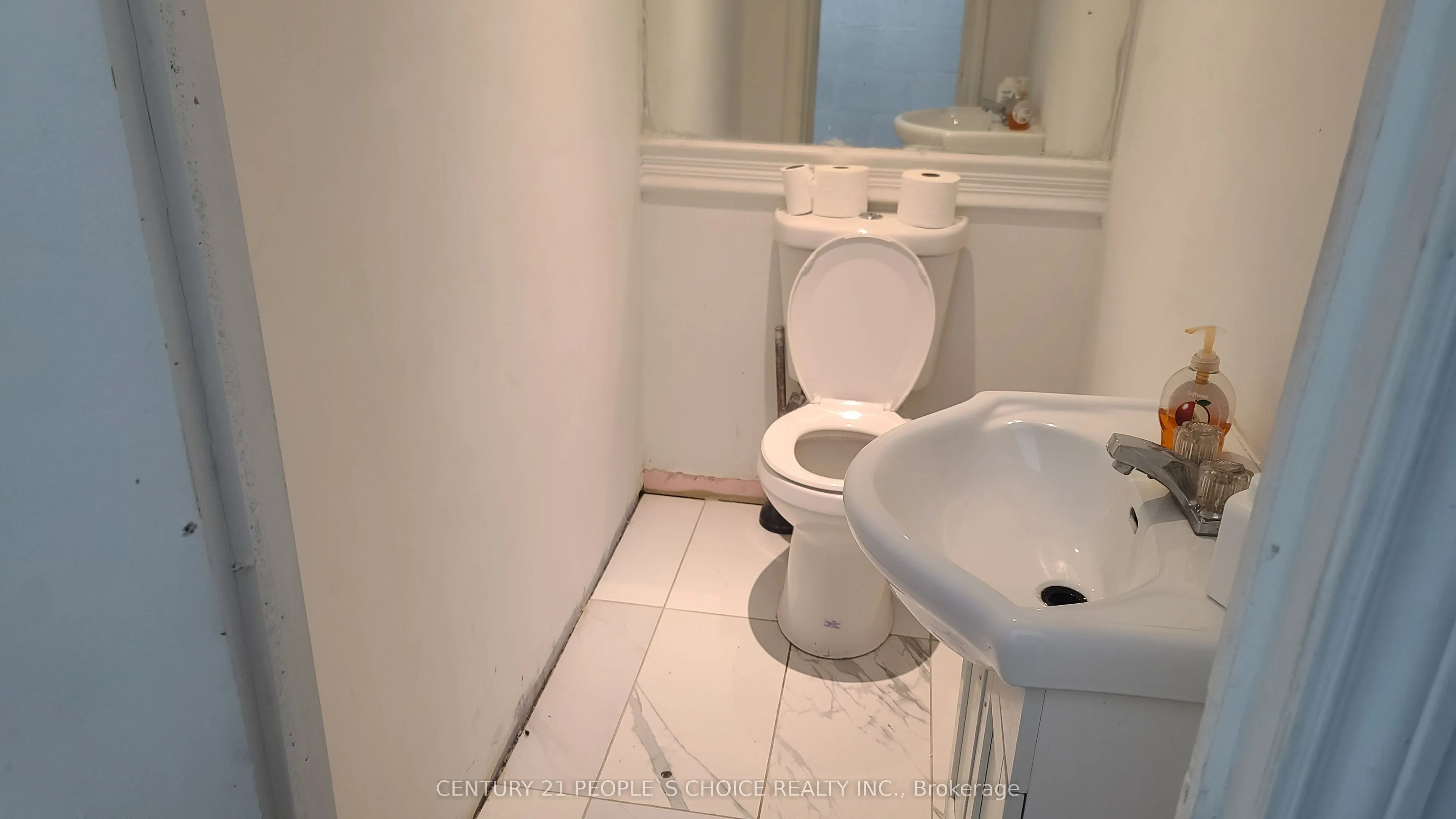 2400 Finch Avenue W, #5