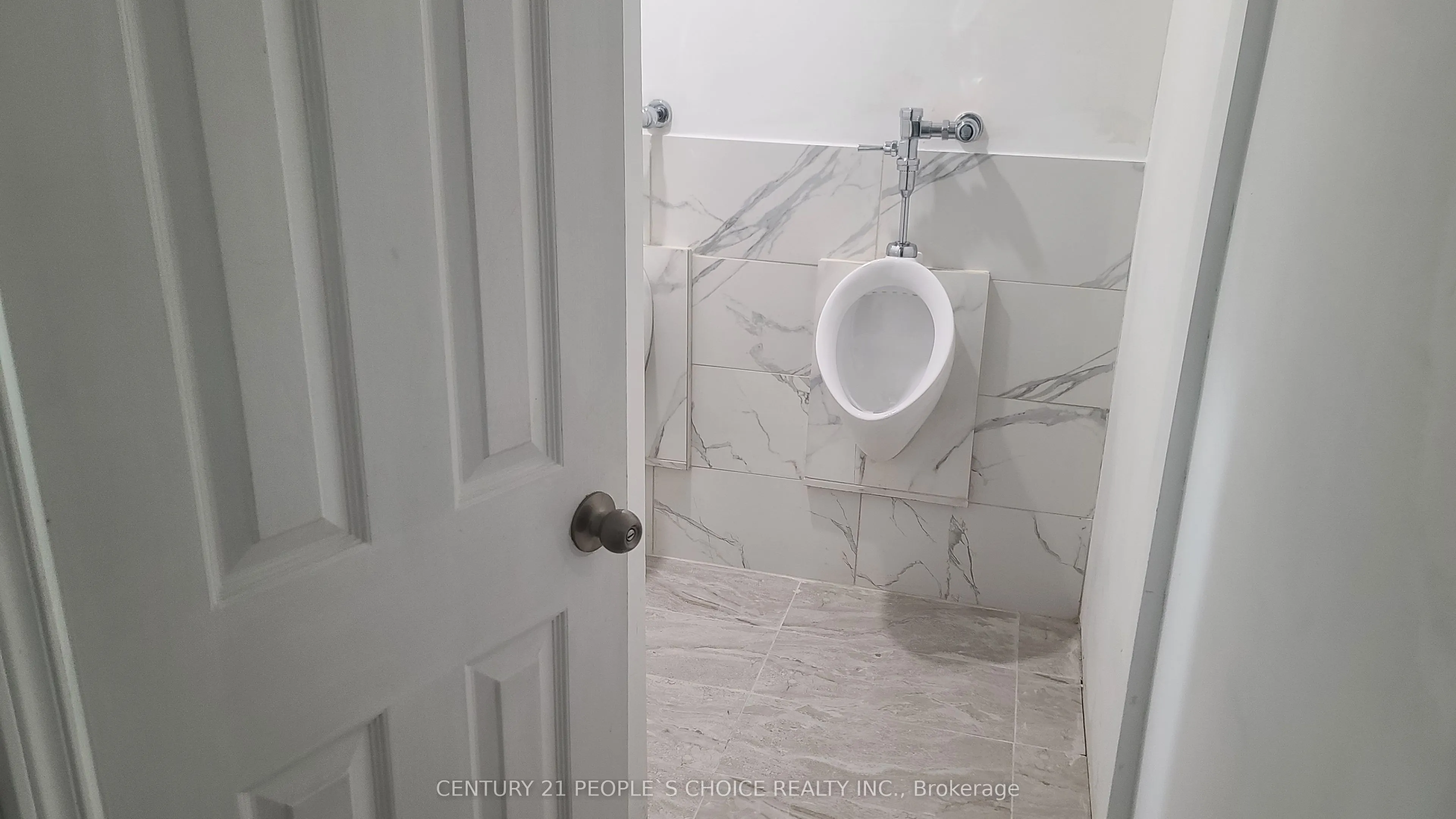 2400 Finch Avenue W, #5