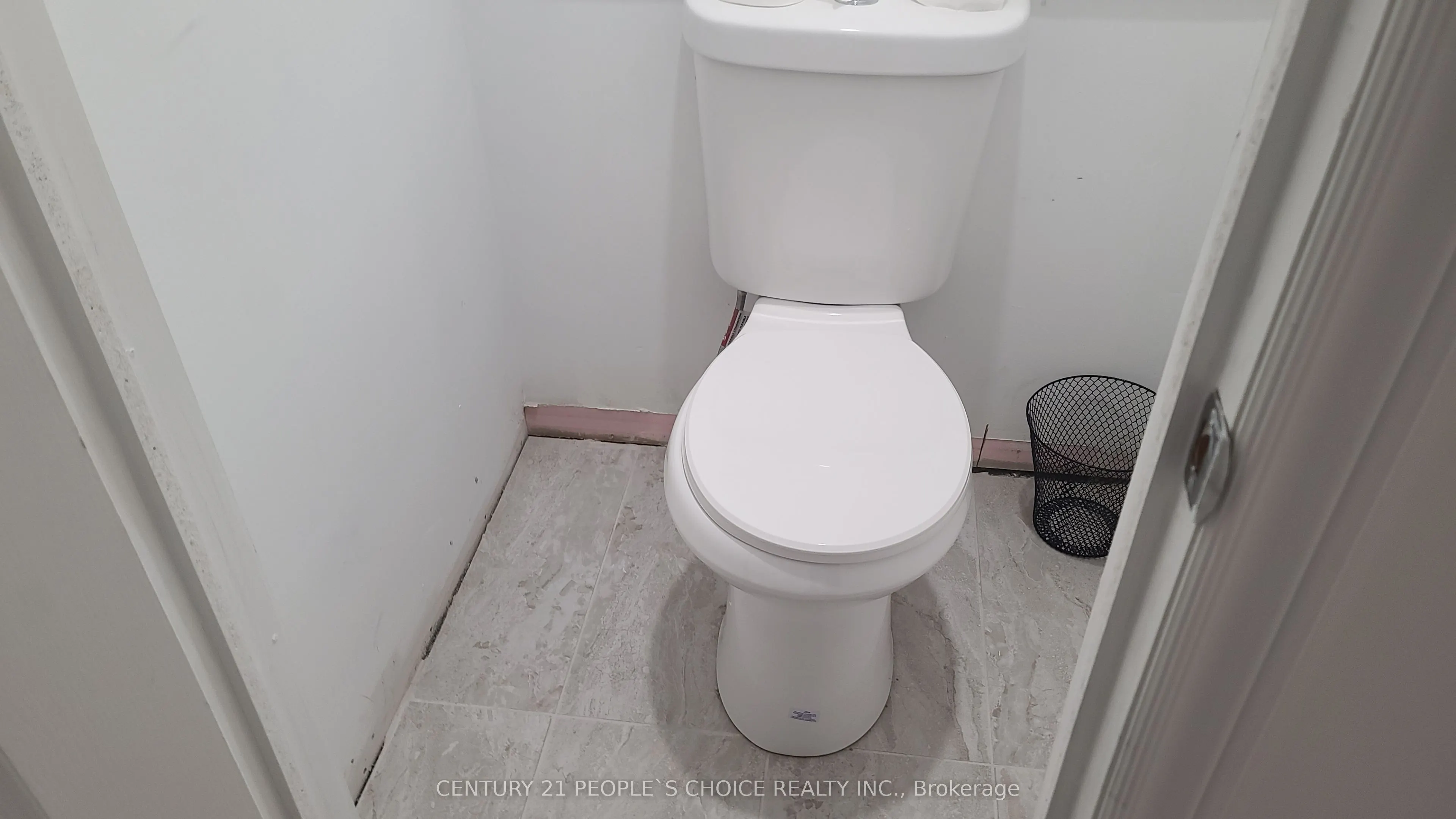 2400 Finch Avenue W, #5
