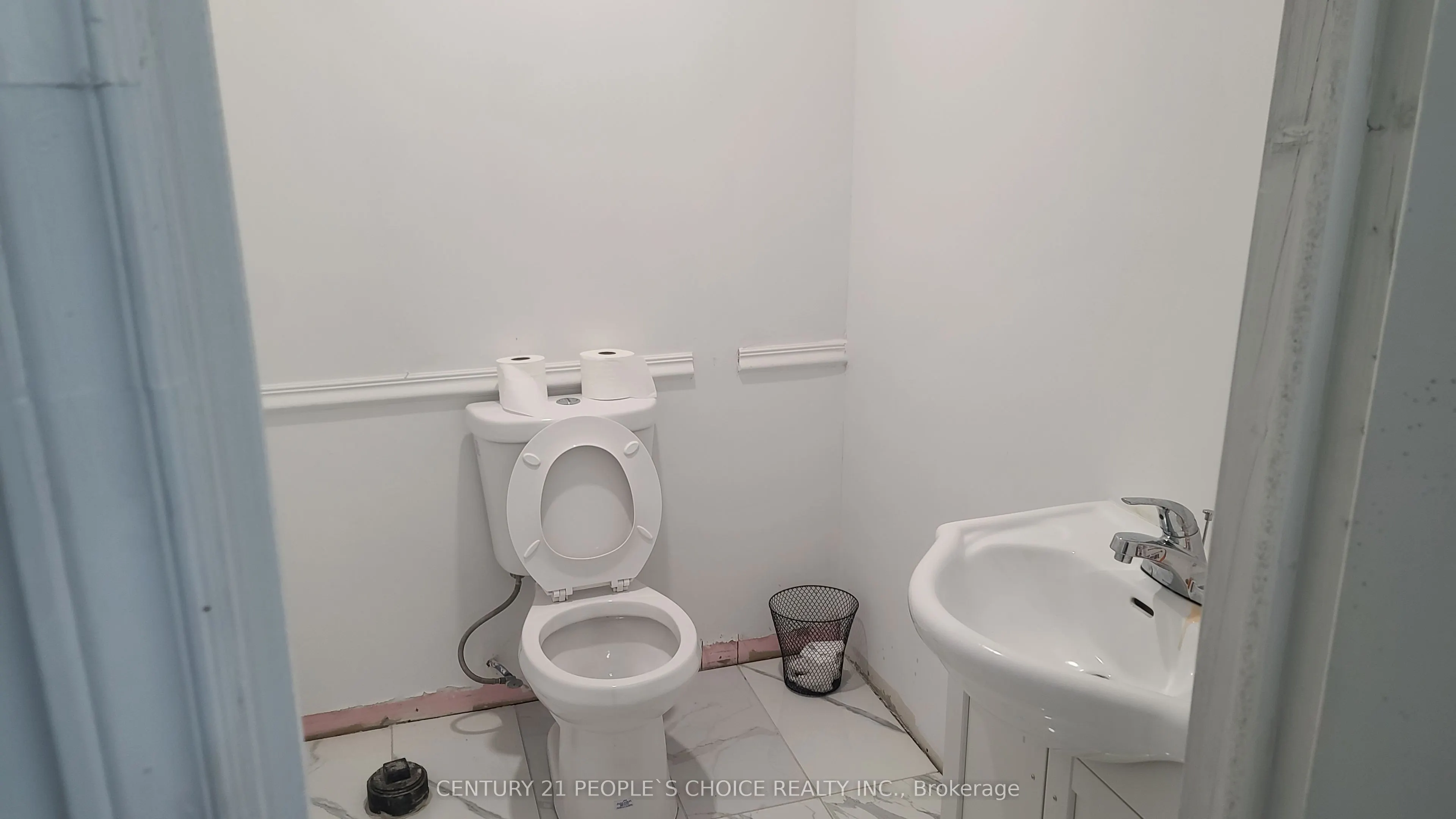 2400 Finch Avenue W, #5