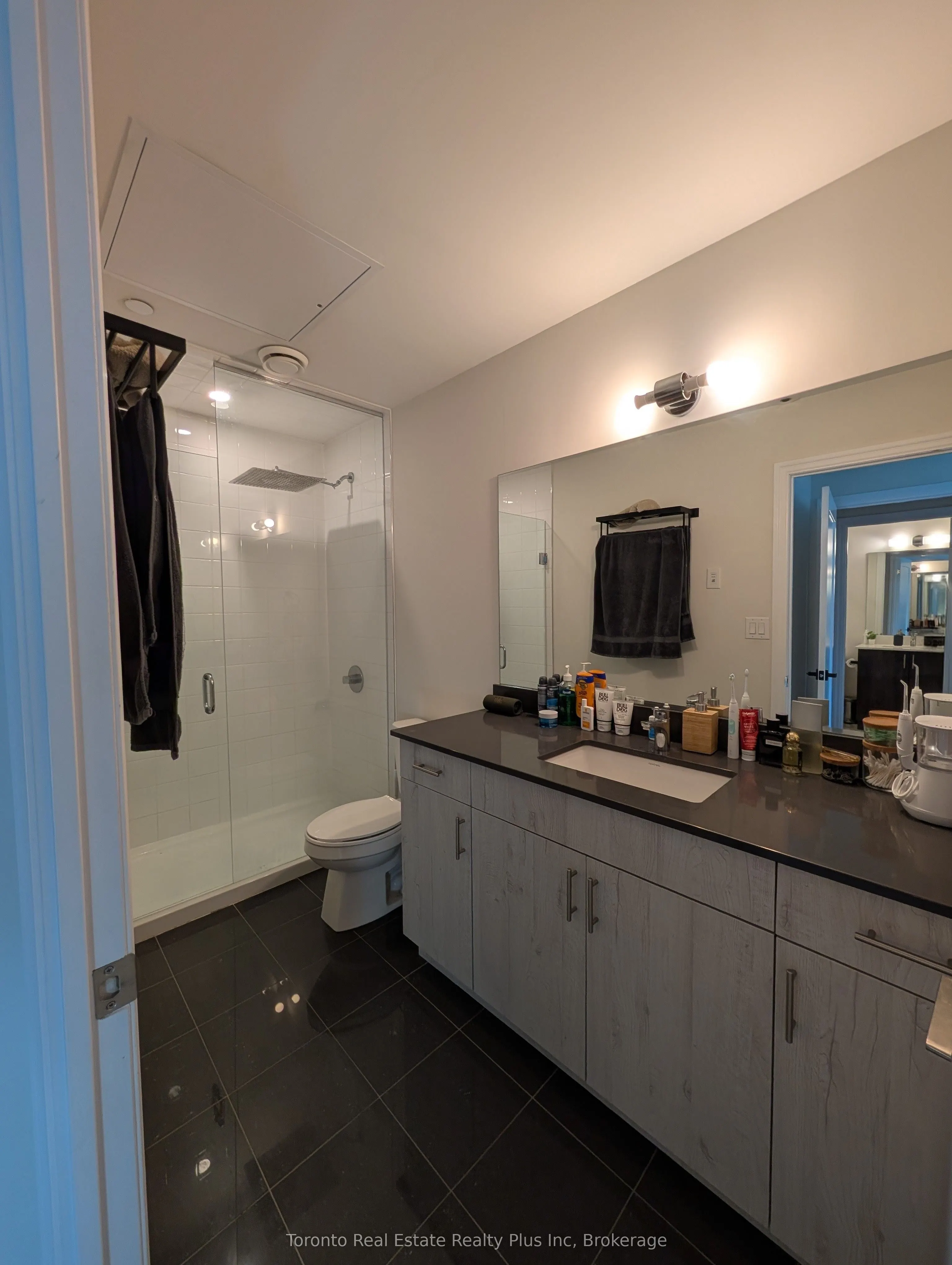 665 Cricklewood Drive, #702