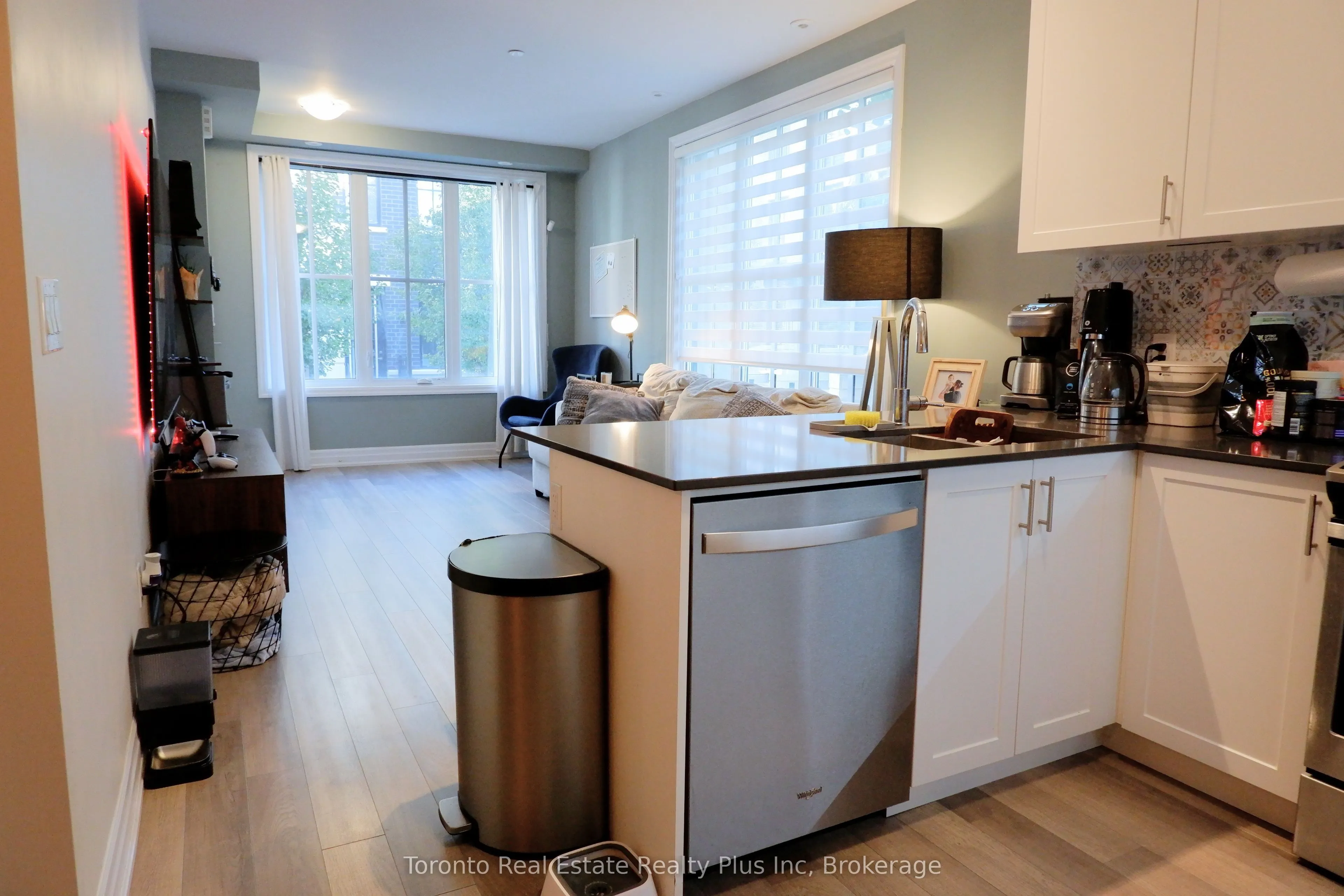 665 Cricklewood Drive, #702