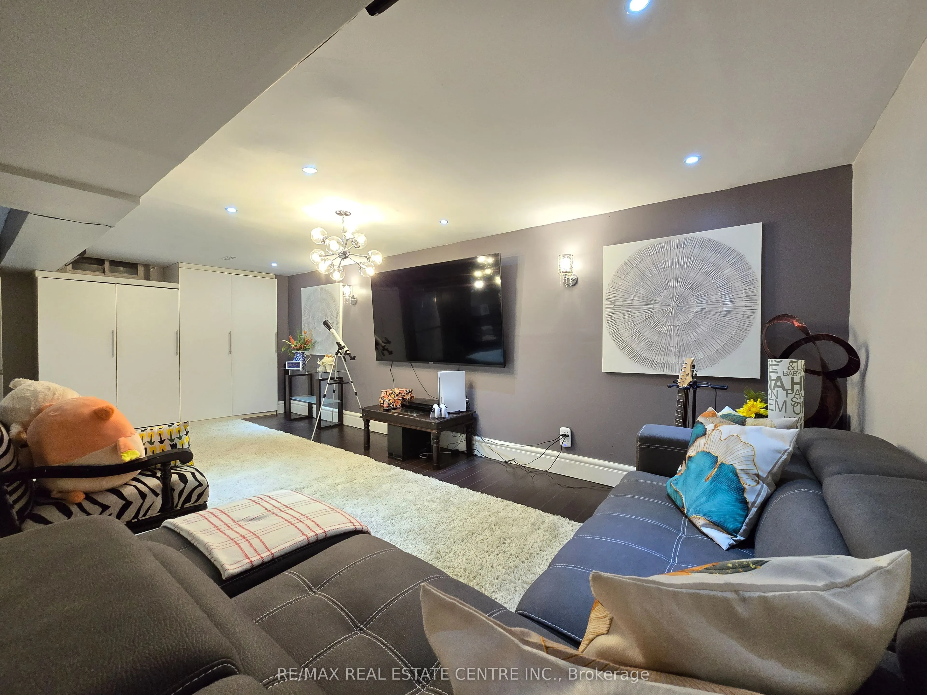 1 Brydon Crescent