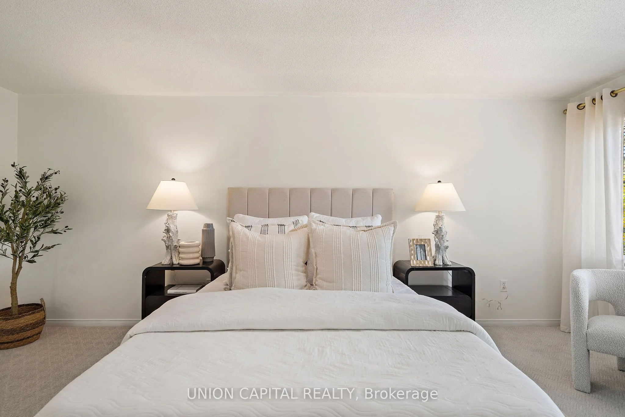 2555 Thomas Street, #106