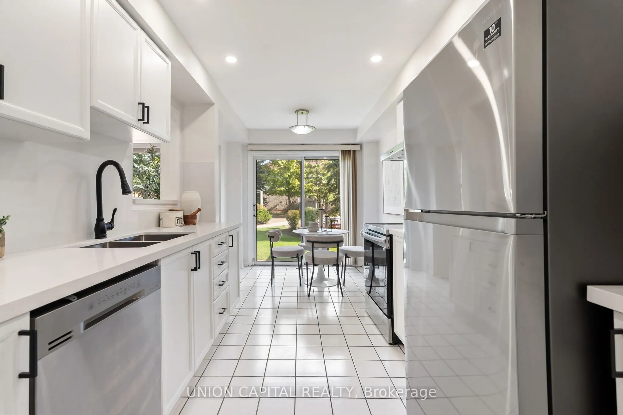 2555 Thomas Street, #106