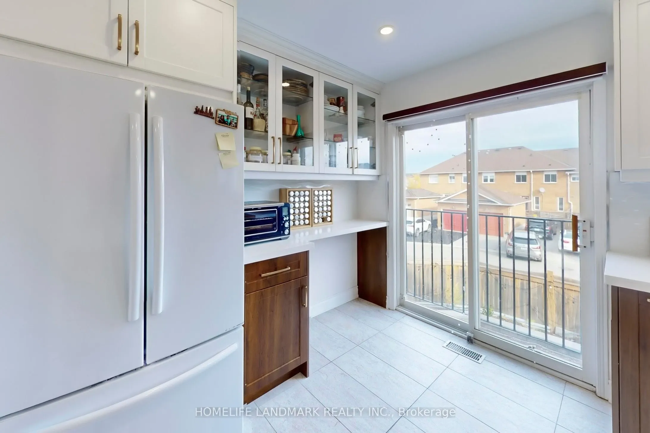 2423 Ravinebrook Crescent