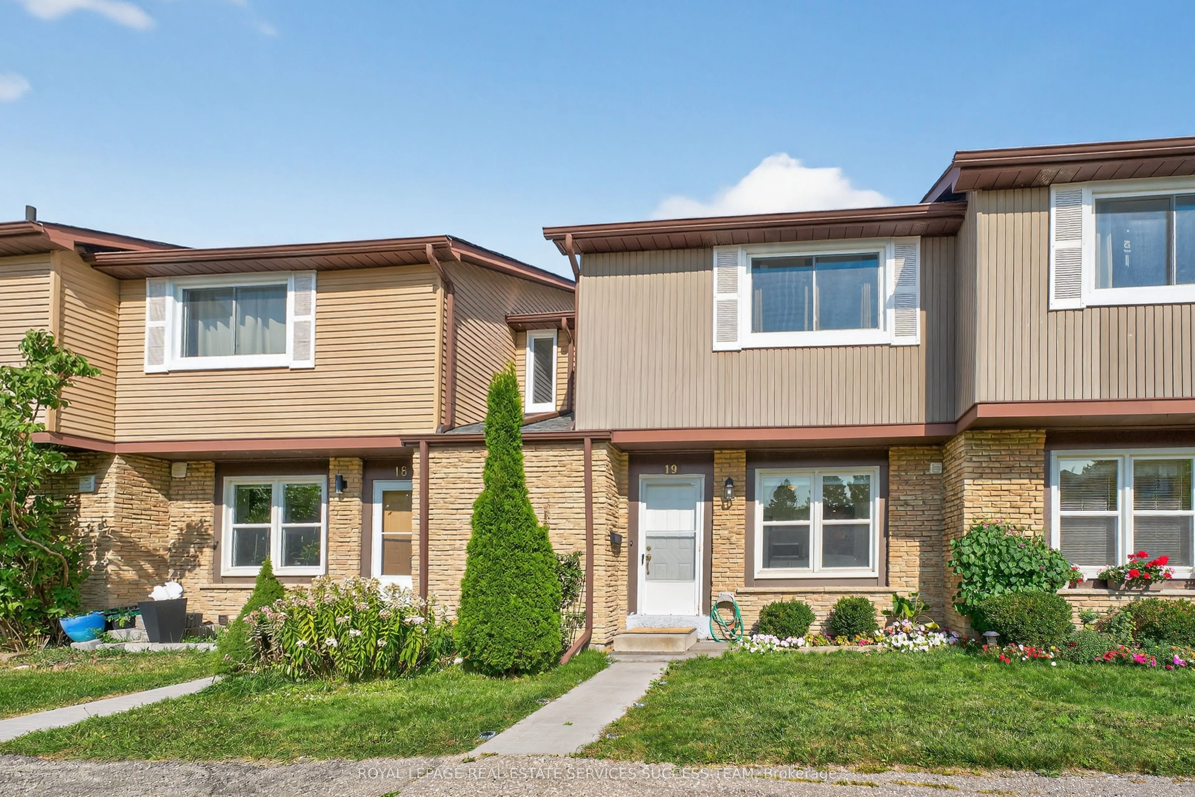 120 Falconer Drive, #19