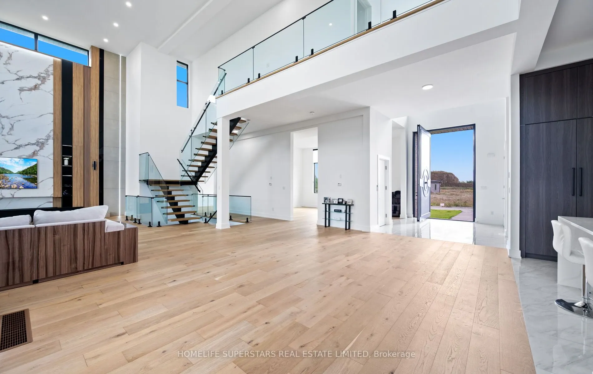 32 Sugarbush Court