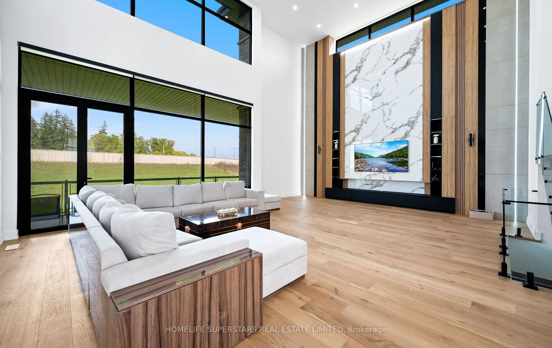 32 Sugarbush Court