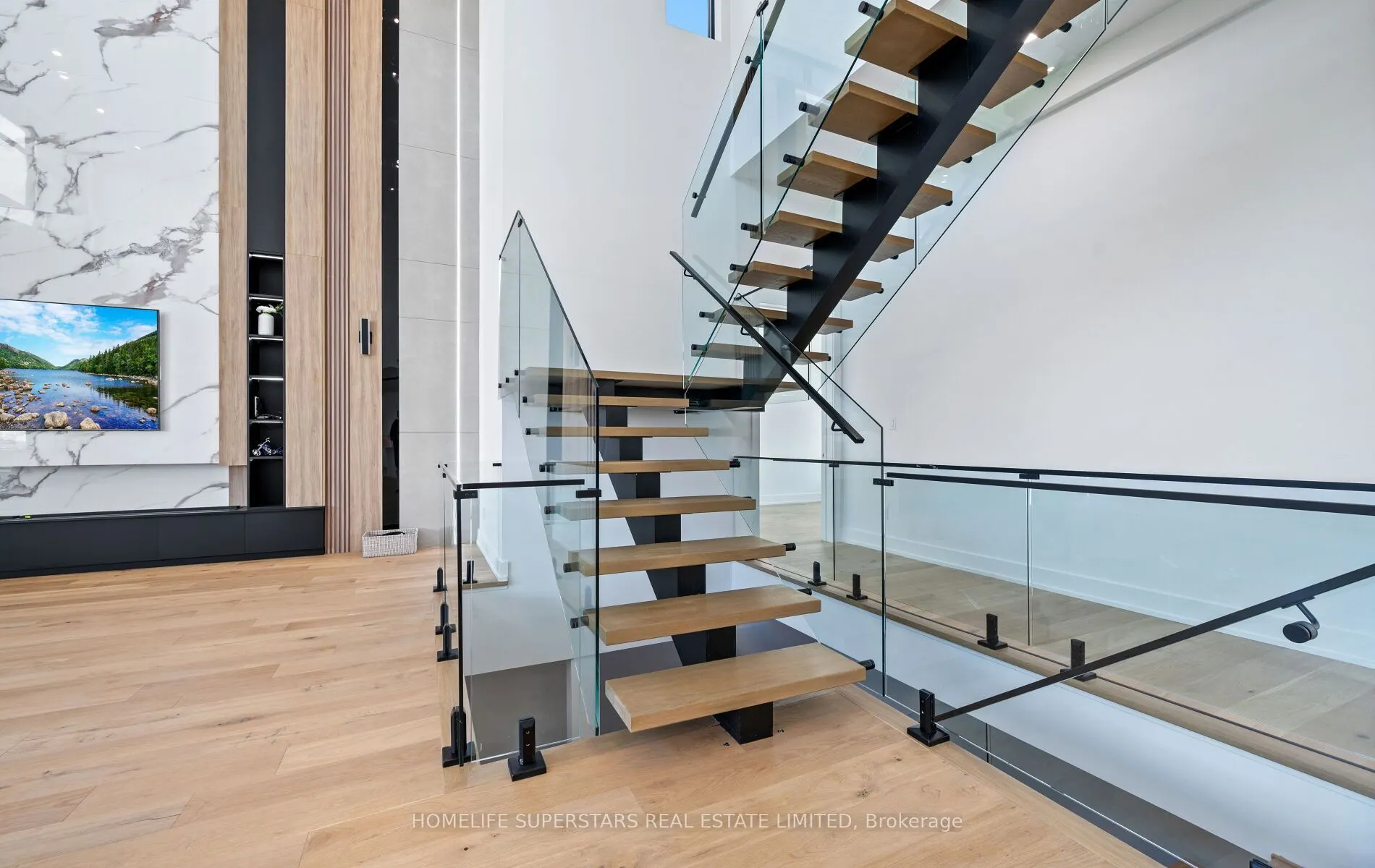 32 Sugarbush Court