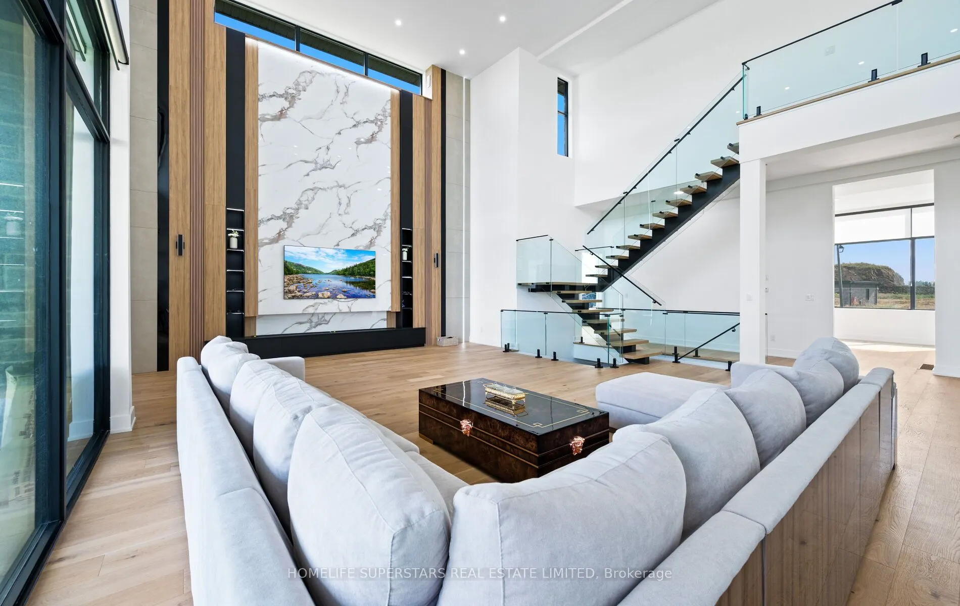 32 Sugarbush Court