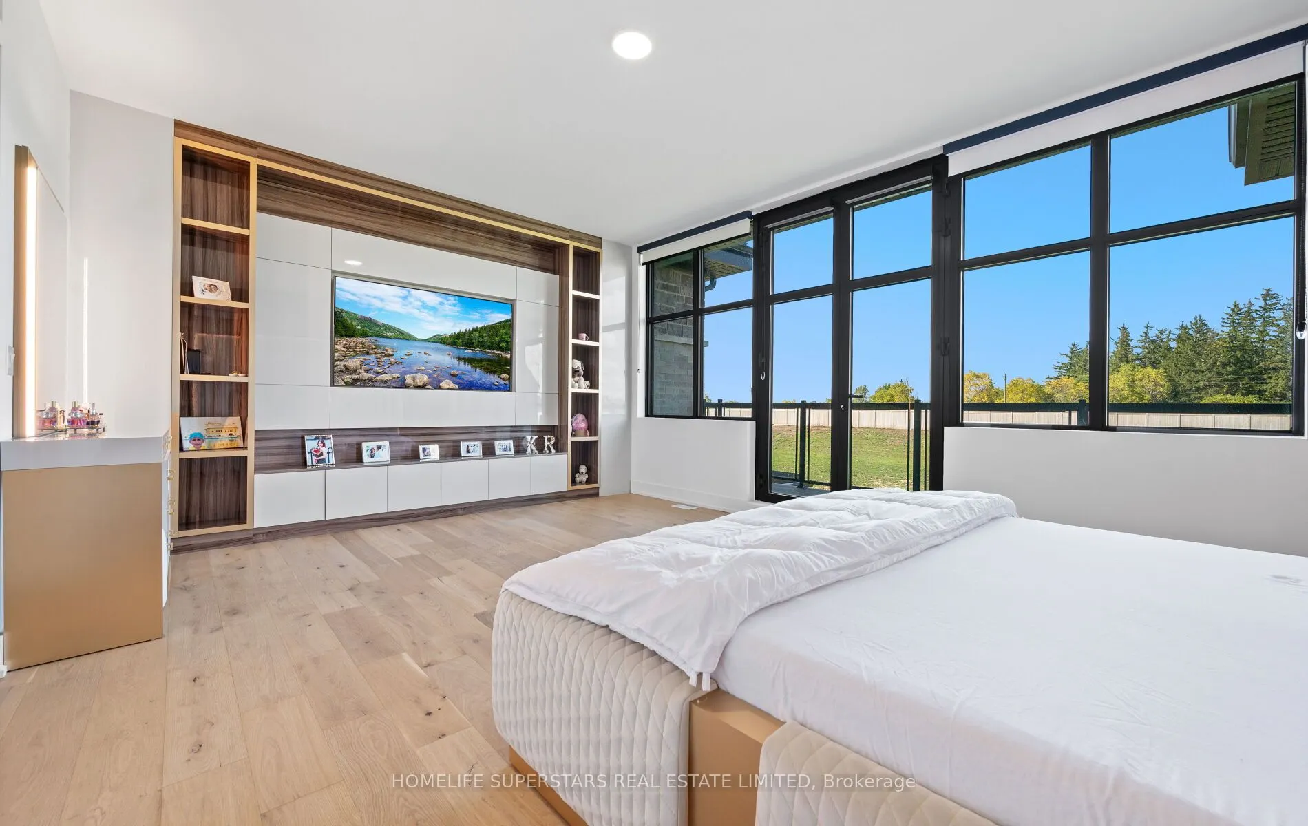 32 Sugarbush Court