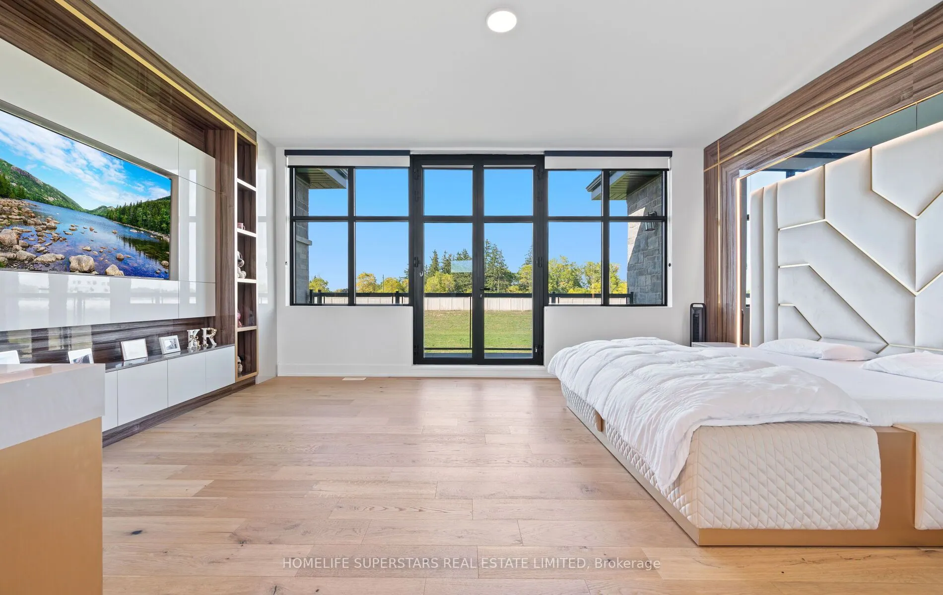 32 Sugarbush Court