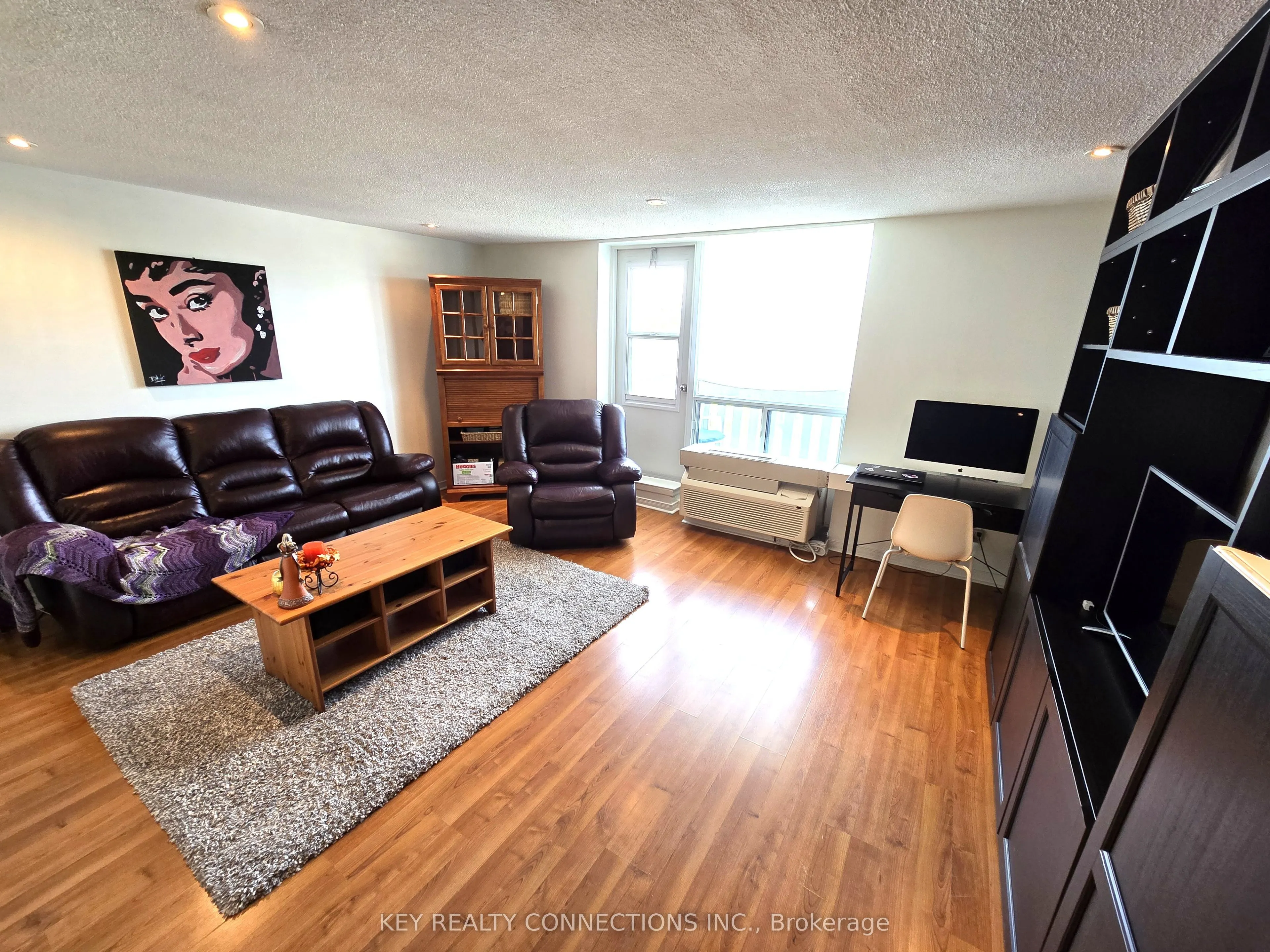 6720 Glen Erin Drive, #313