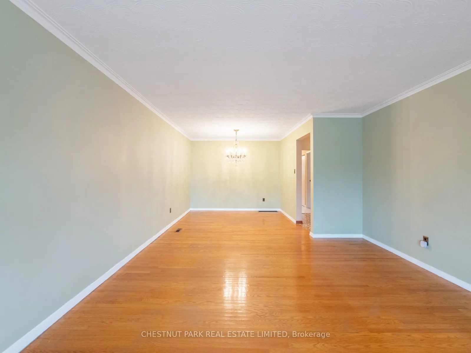148 Navenby Crescent