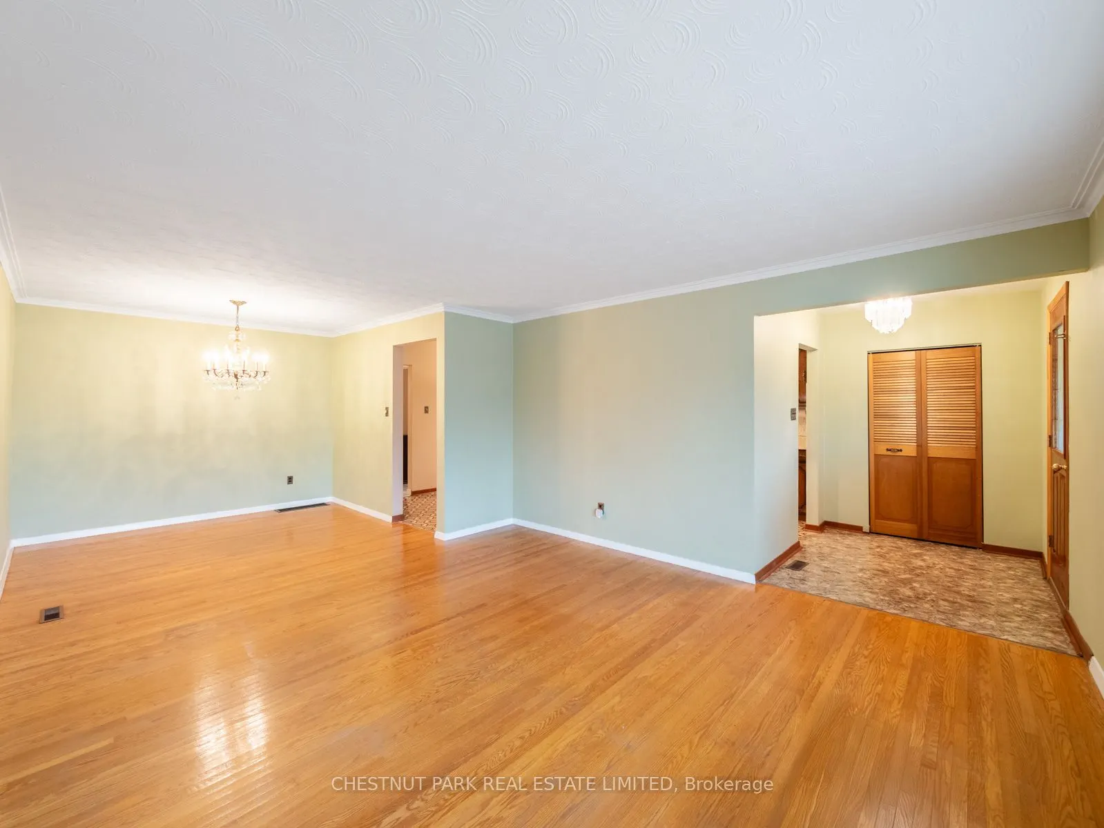 148 Navenby Crescent