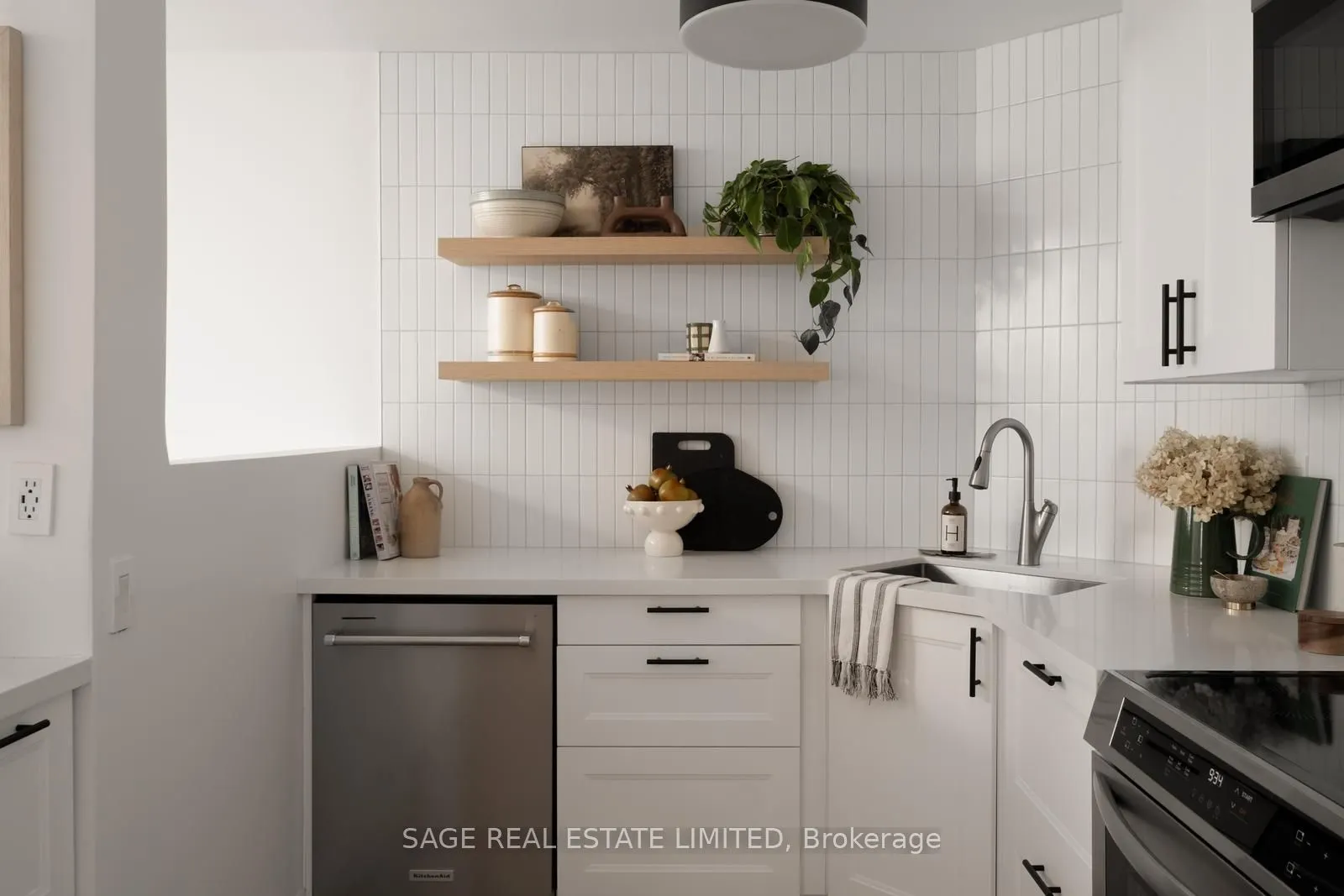 1250 King Street W, #21