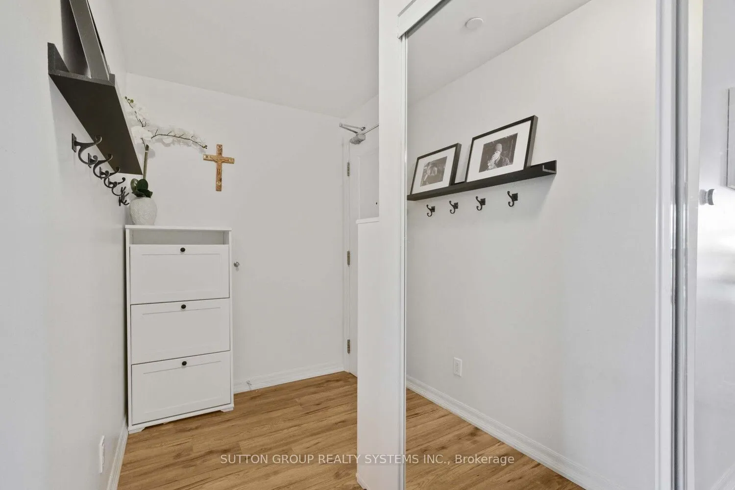3563 Lake Shore Boulevard W, #212