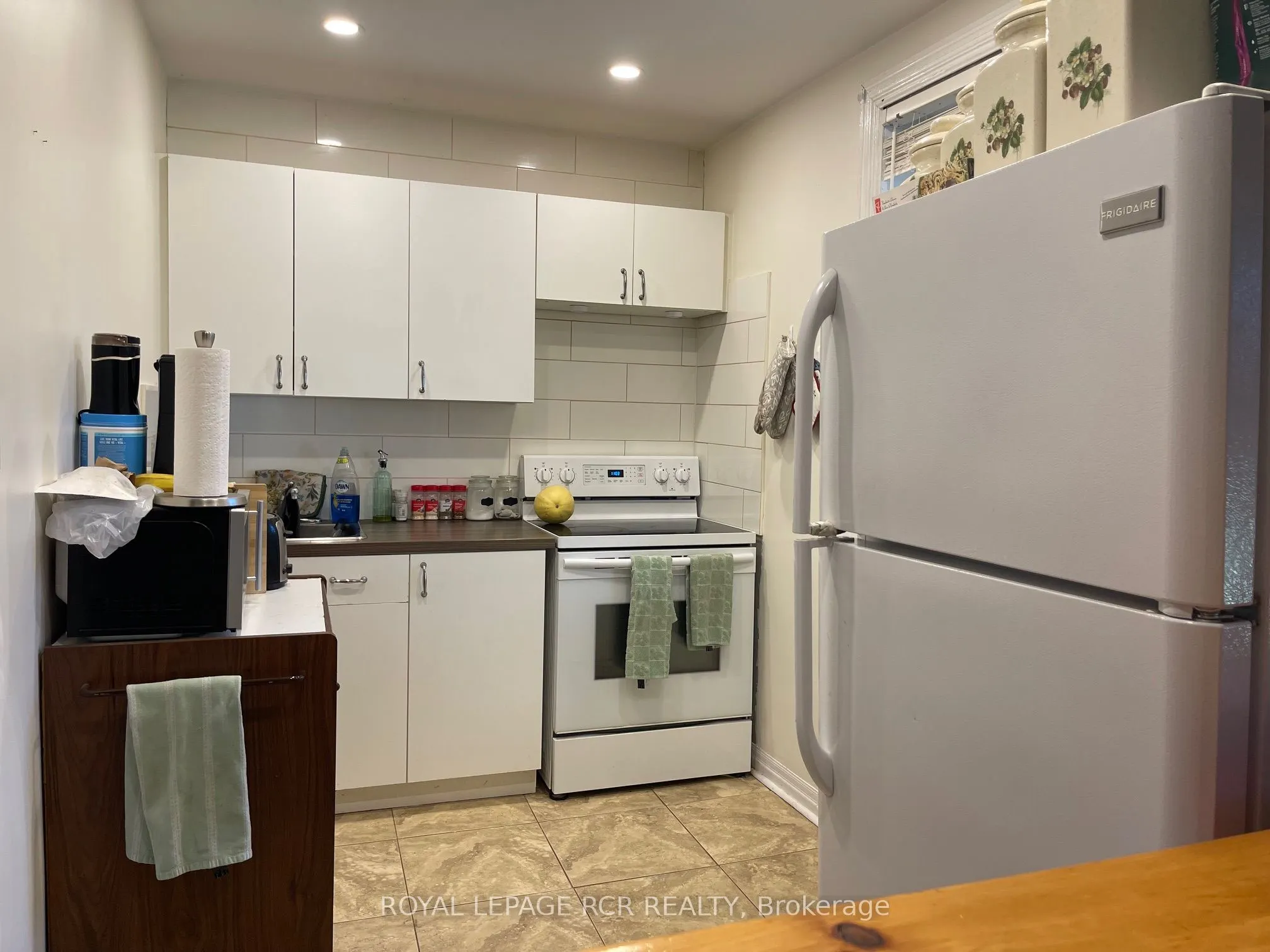 124 Poplar Avenue, #Upper