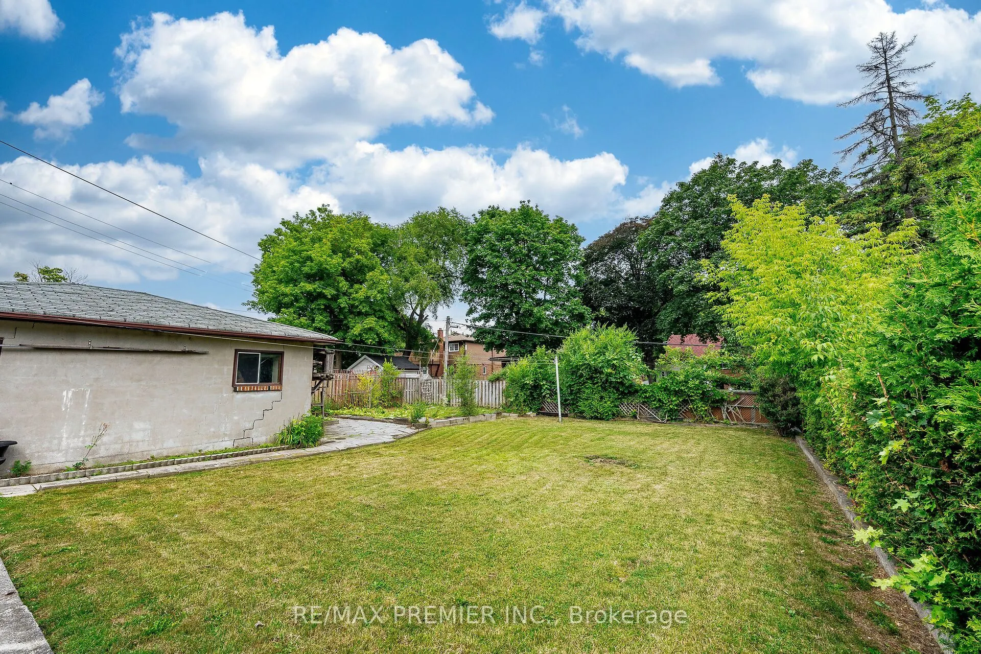 22 Meadow Lane Avenue