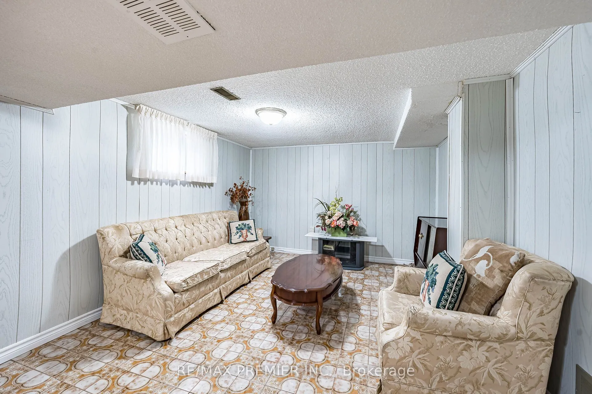 22 Meadow Lane Avenue
