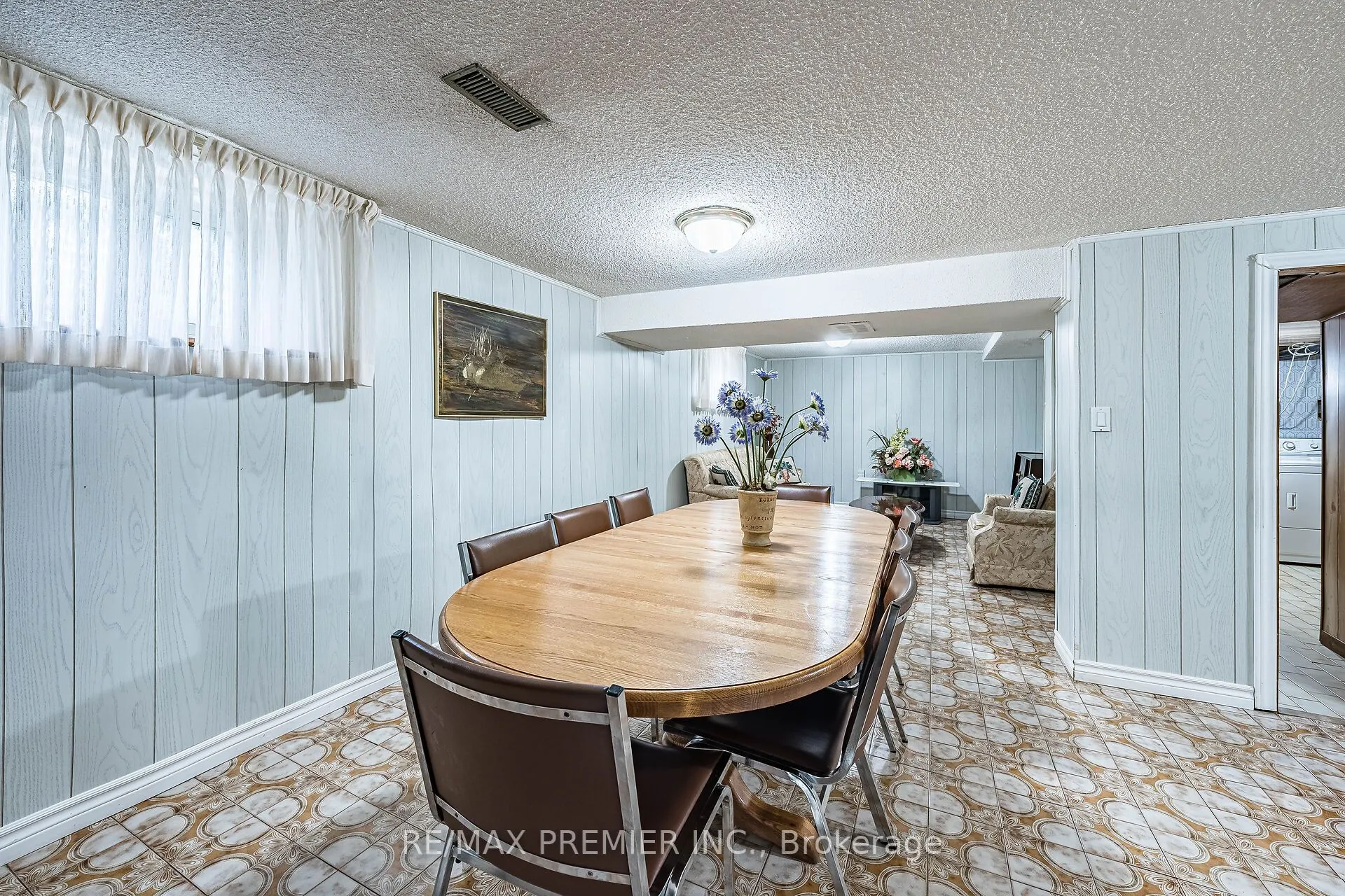 22 Meadow Lane Avenue