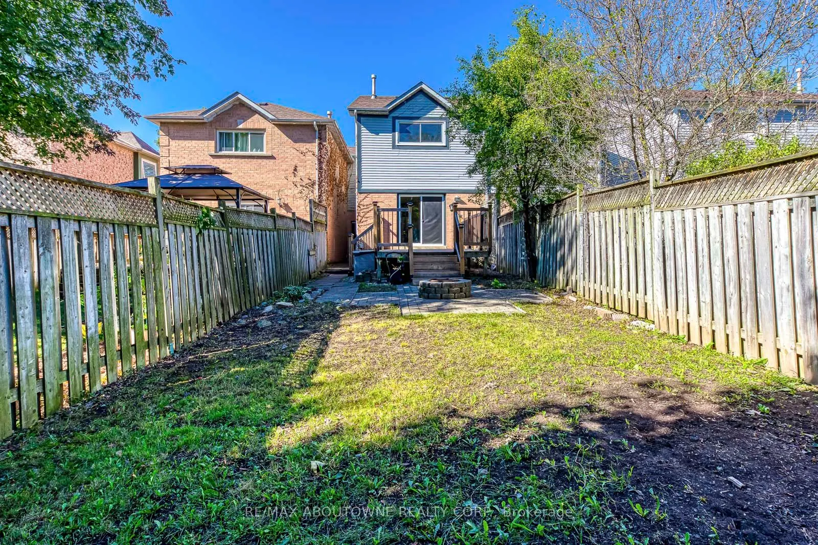2407 Stefi Trail