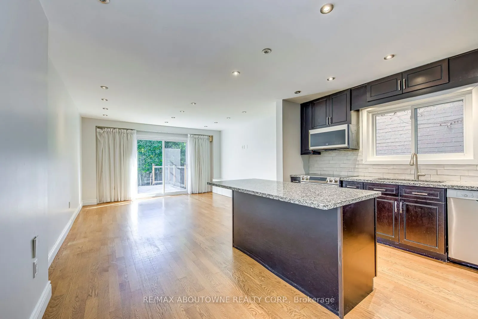 2407 Stefi Trail