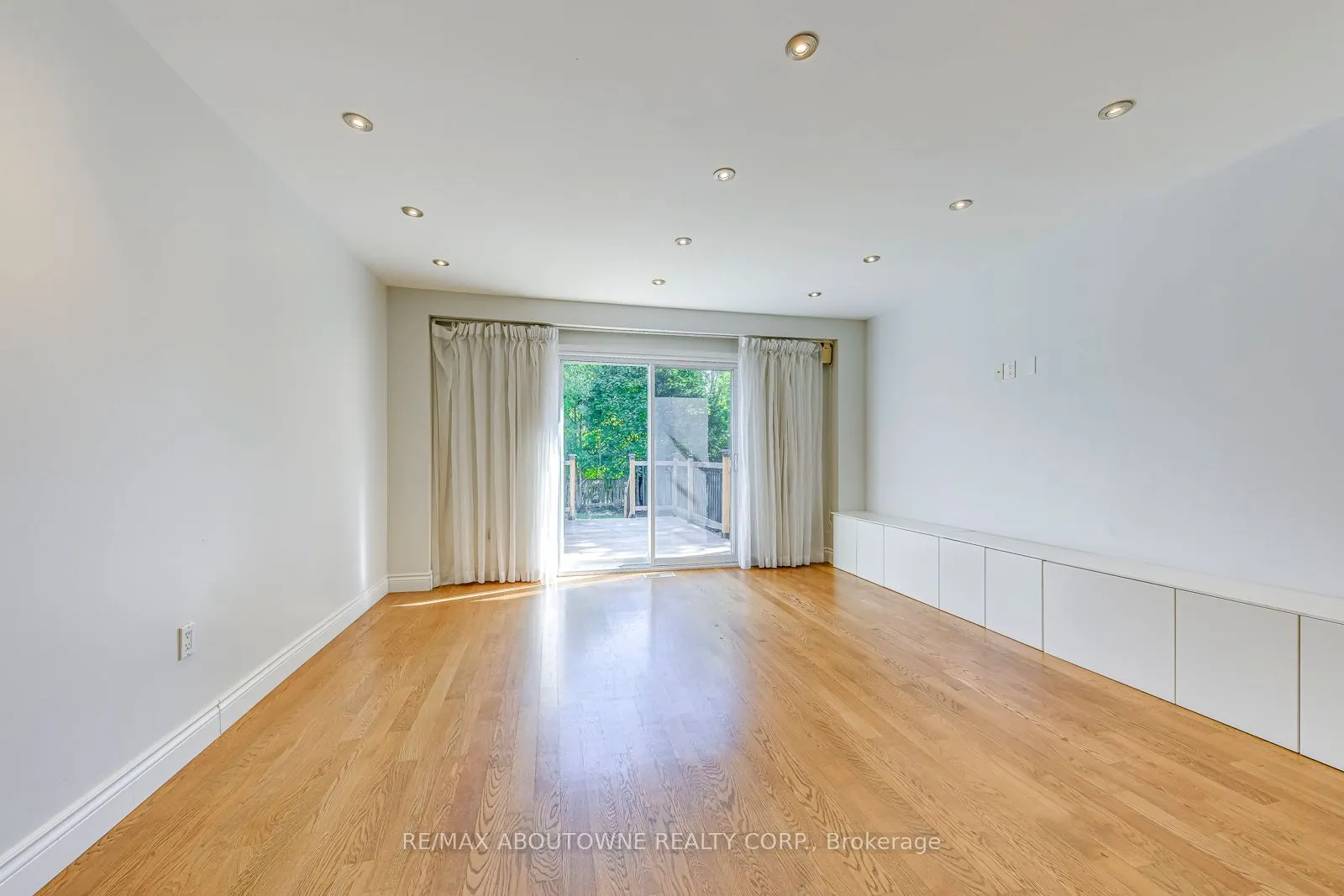 2407 Stefi Trail