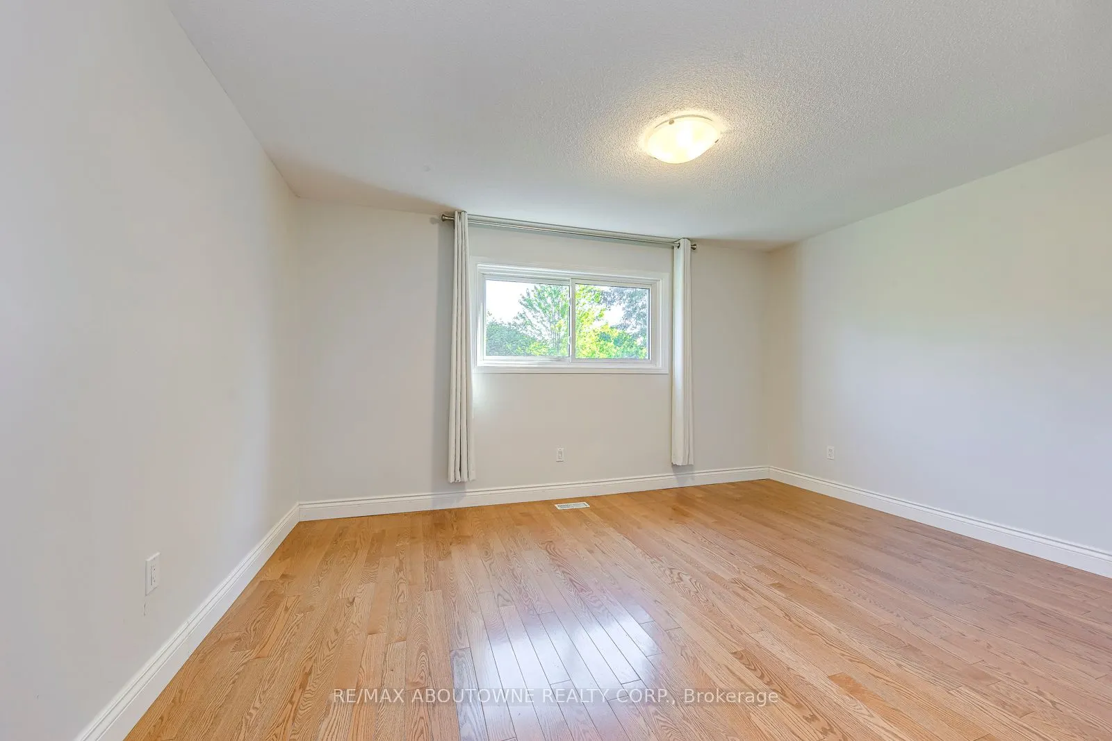 2407 Stefi Trail