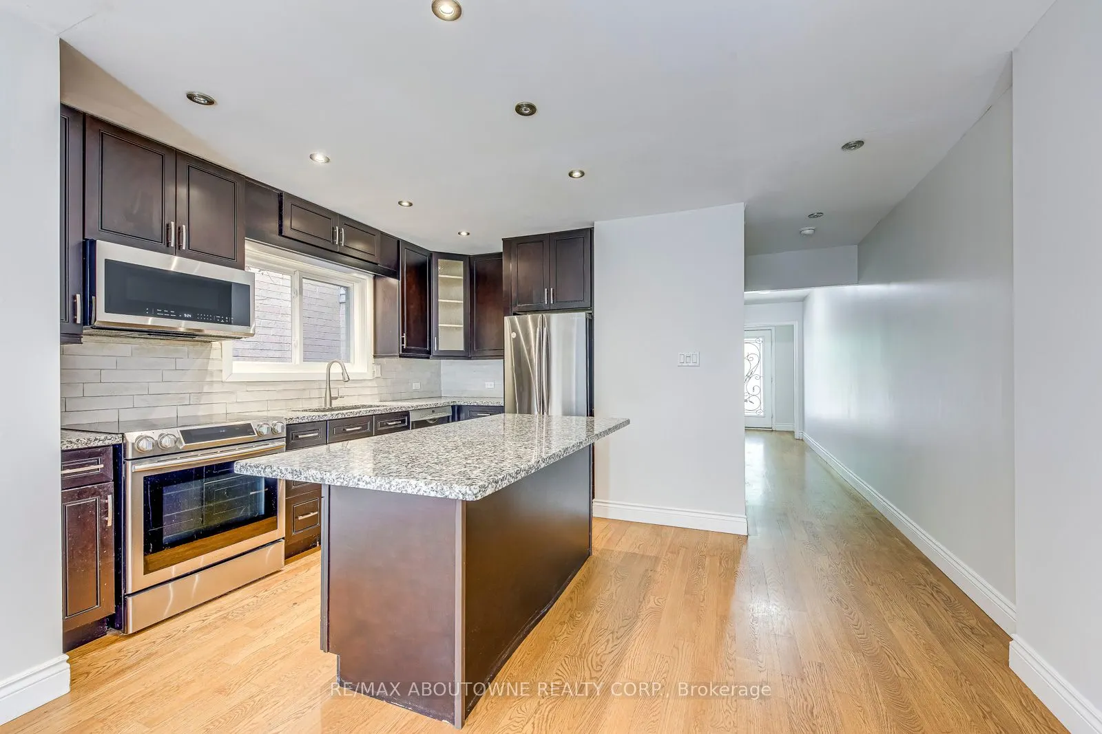 2407 Stefi Trail