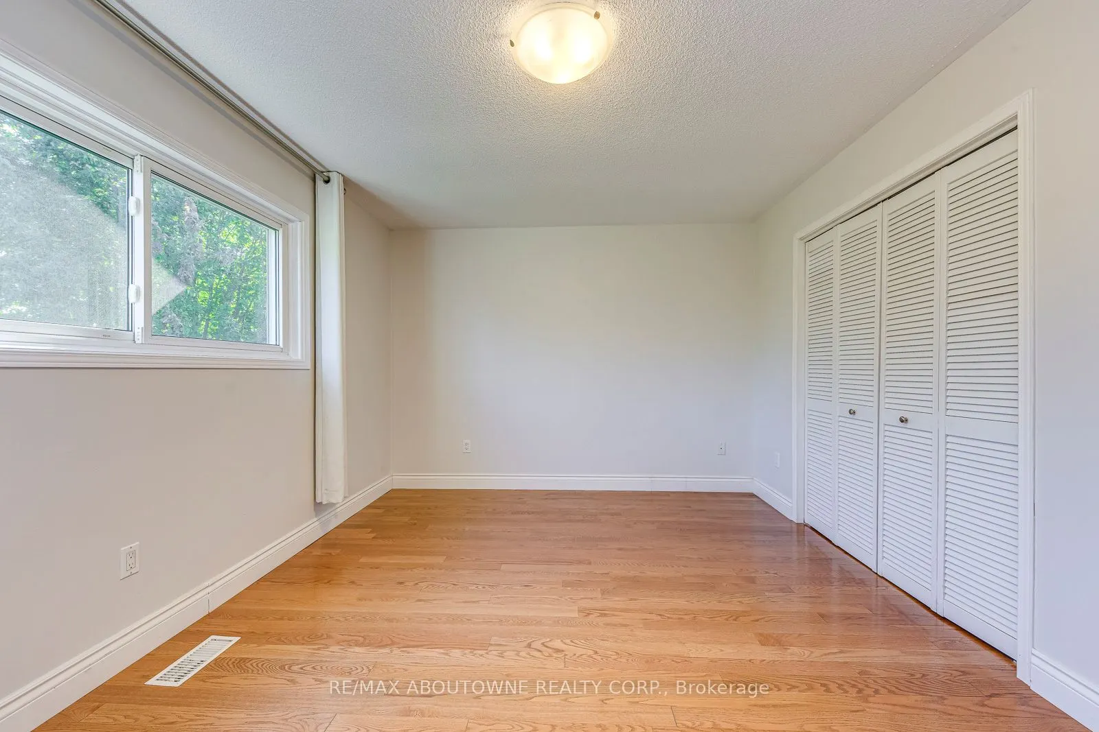 2407 Stefi Trail