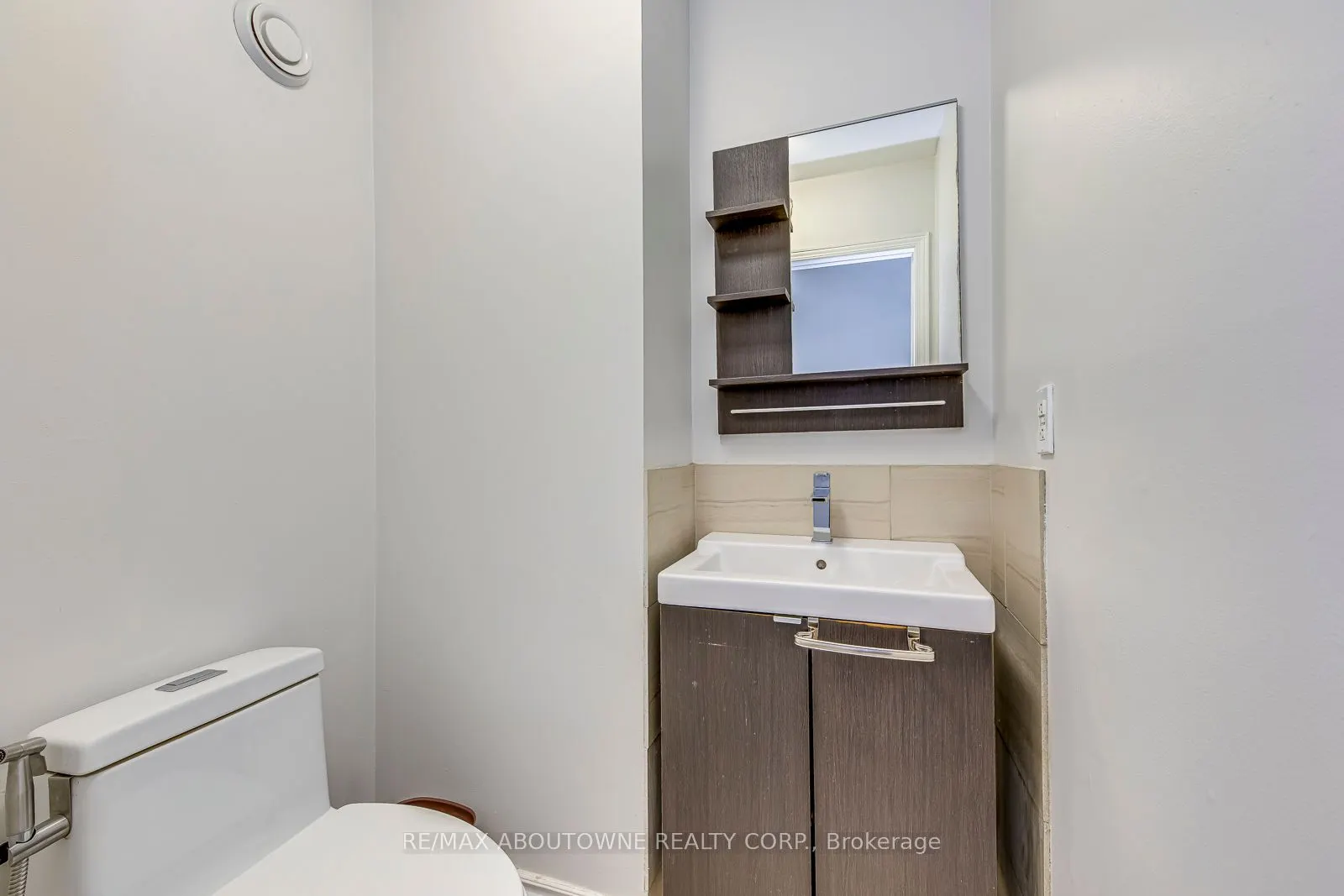 2407 Stefi Trail