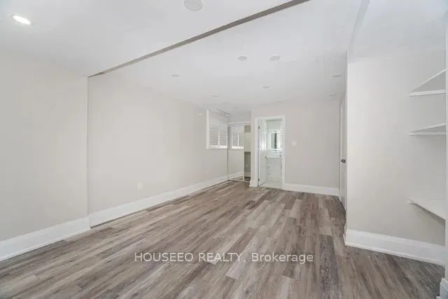 2 Richgrove Drive