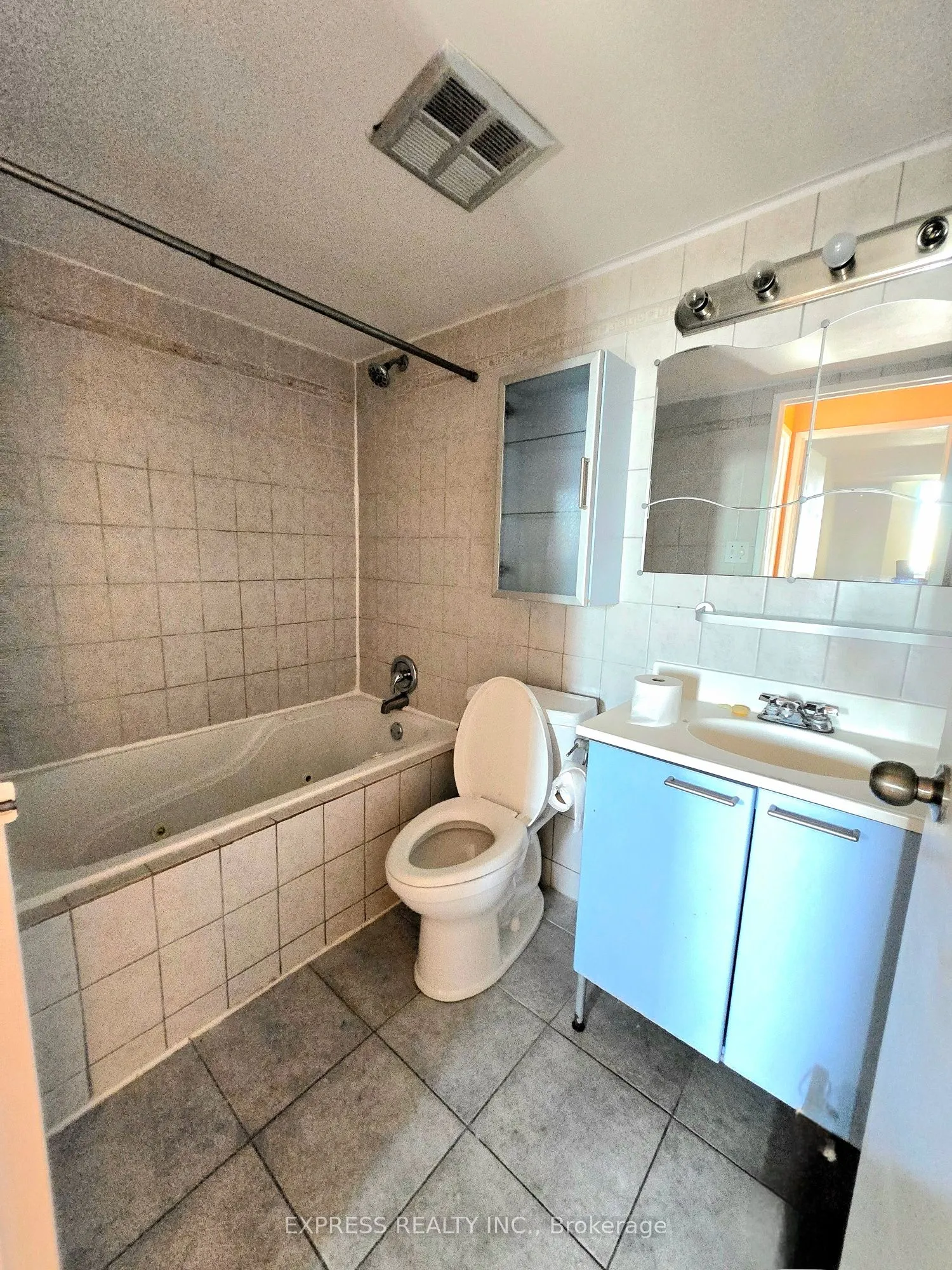 238 Albion Road, #1202