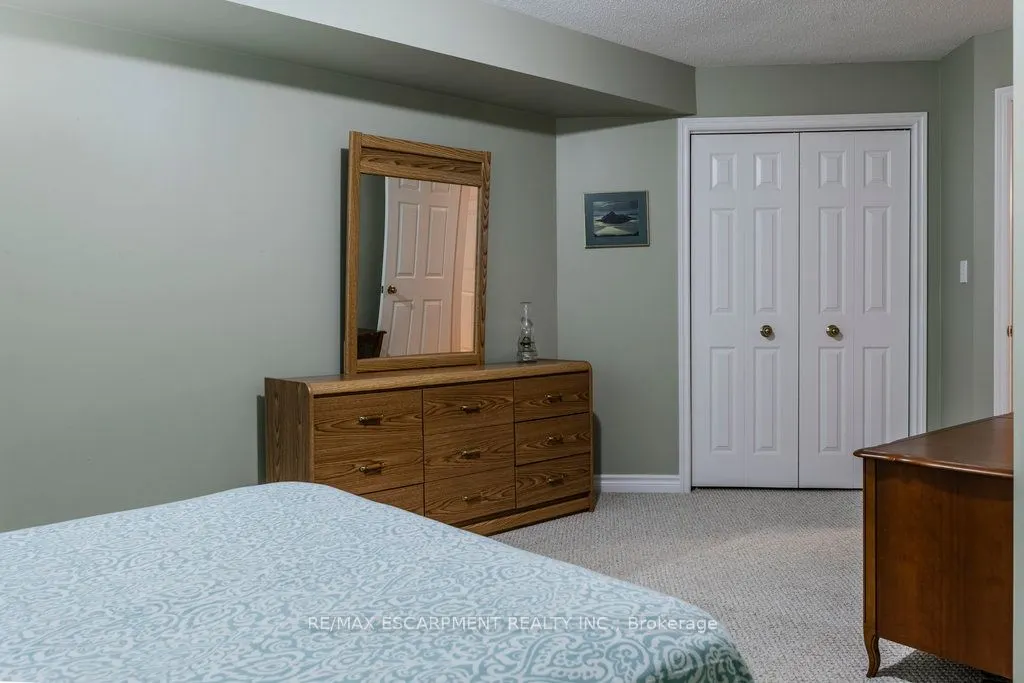 1095 Skyview Drive, #2